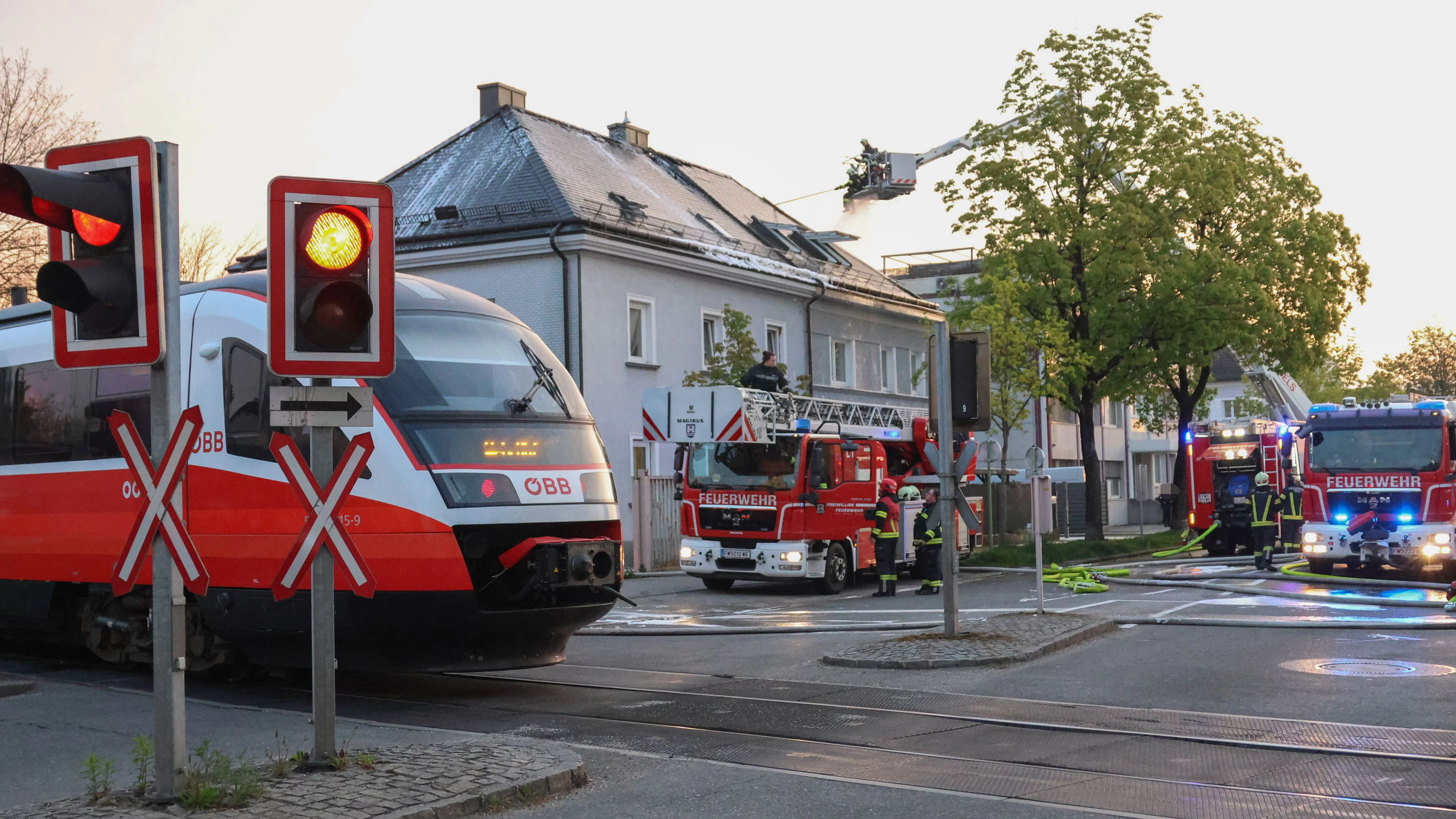 Heute.at - Großeinsatz in Innenstadt – Almtalbahn gesperrt