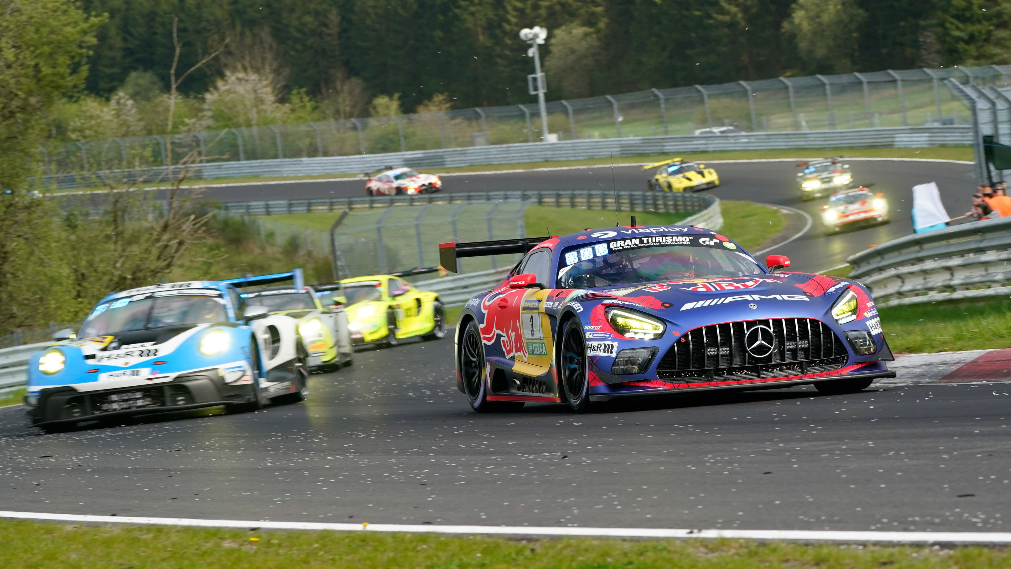 Verstappen (r.) im Mercedes