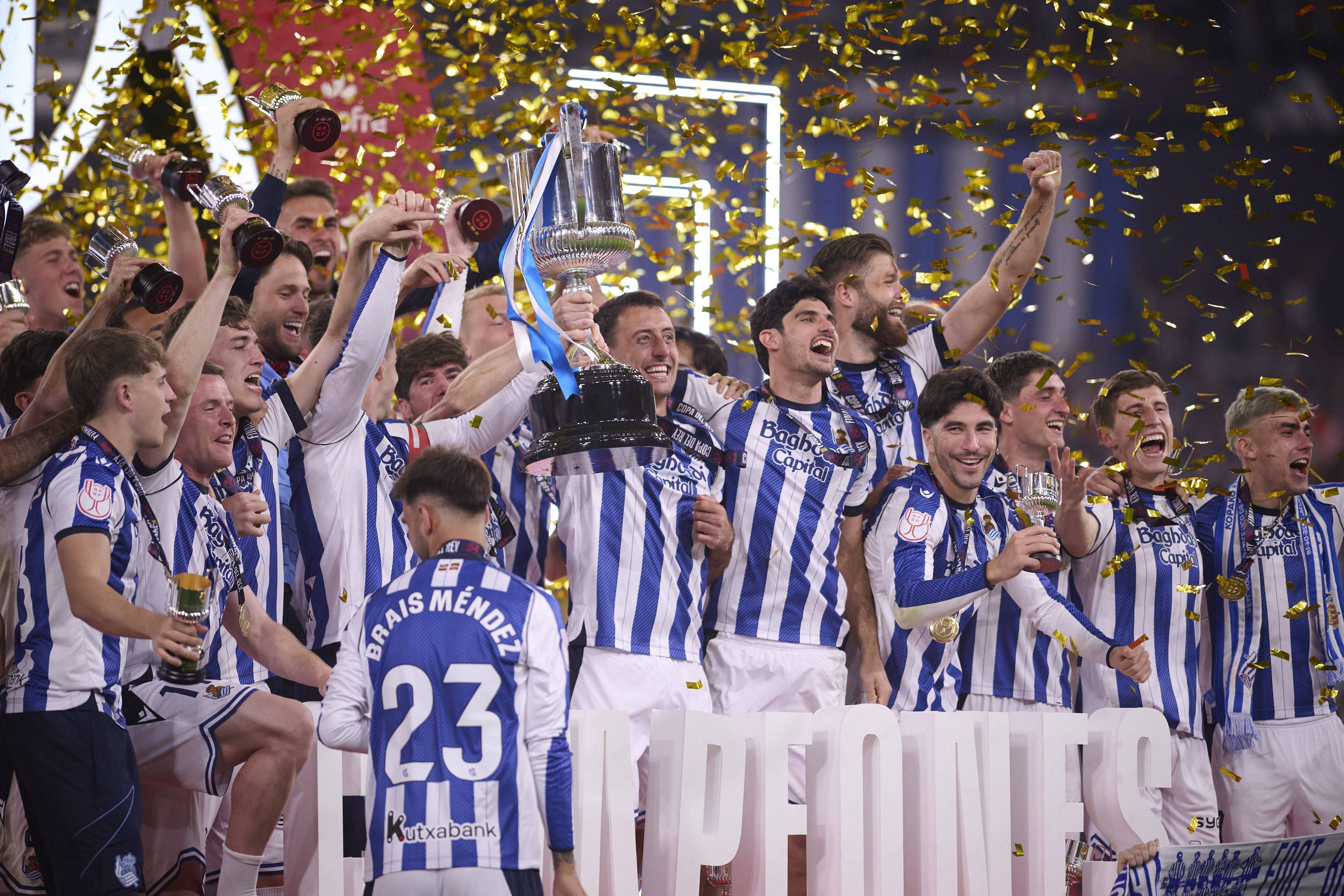 Heute.at - Elfer-Krimi! Sociedad holt Copa-Sieg gegen Atletico