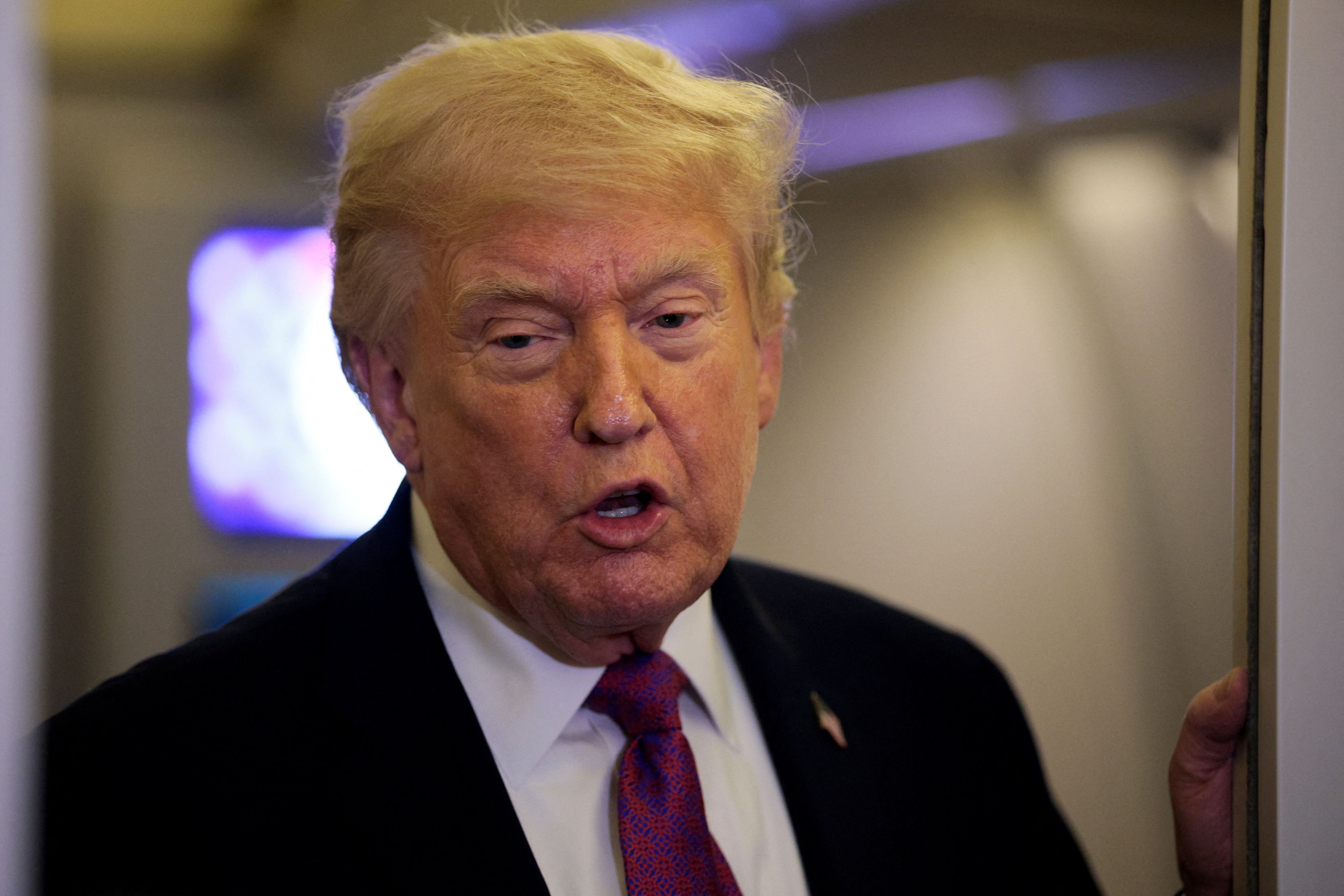 Der Iran lehnt Friedensgespräche mit den USA ab. 