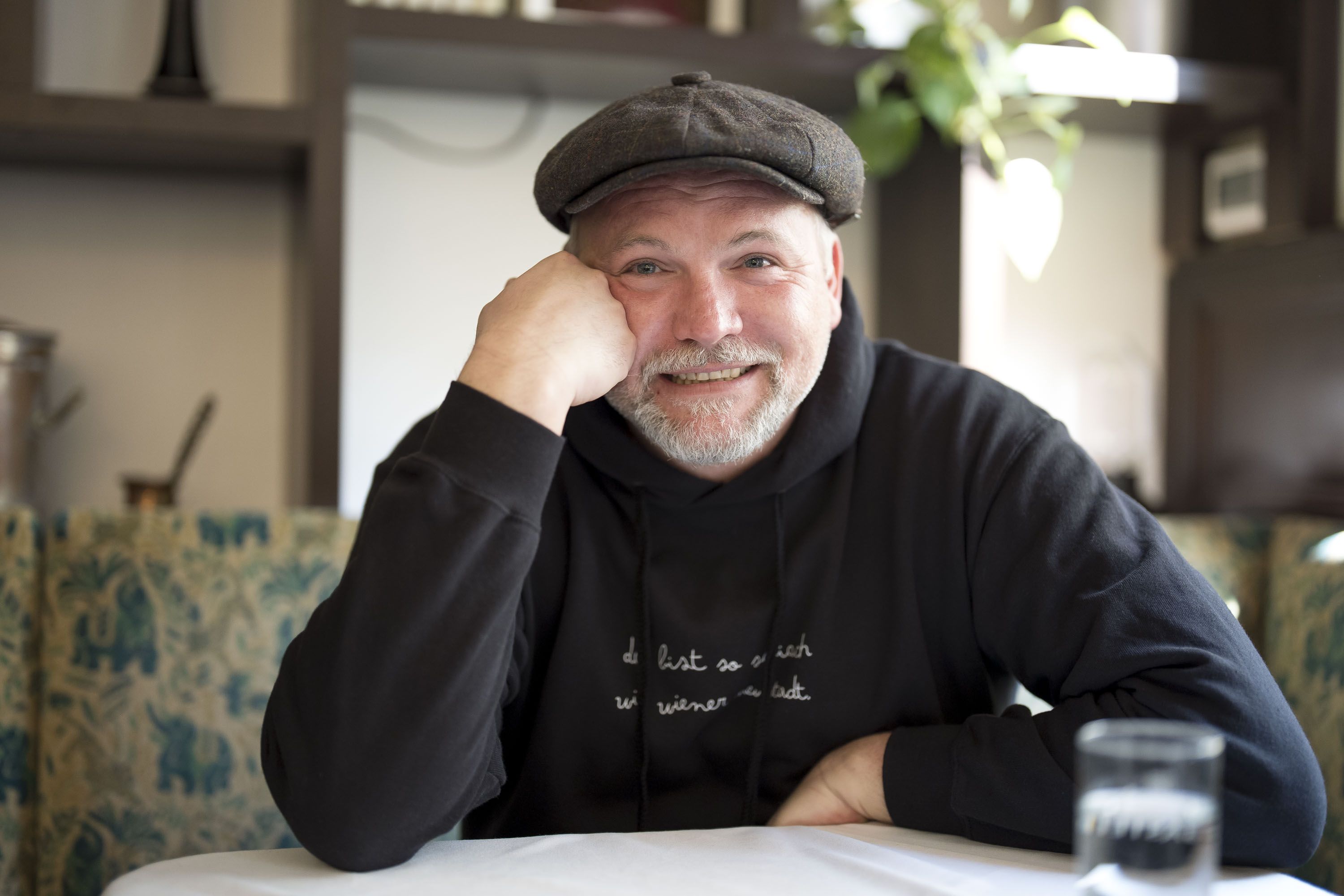 Thomas Stipsits muss aufgrund eines schweren Schicksalsschlags in der Familie seine Auftritte im Globe gemeinsam mit Viktor Gernot zum Thema 