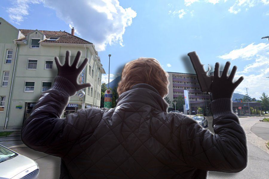 Nach Banküberfall in Ferlach: Eine DNA-Spur auf einem Zettel führte die Polizei zu einem 48-jährigen Verdächtigen - er bestreitet die Tat.