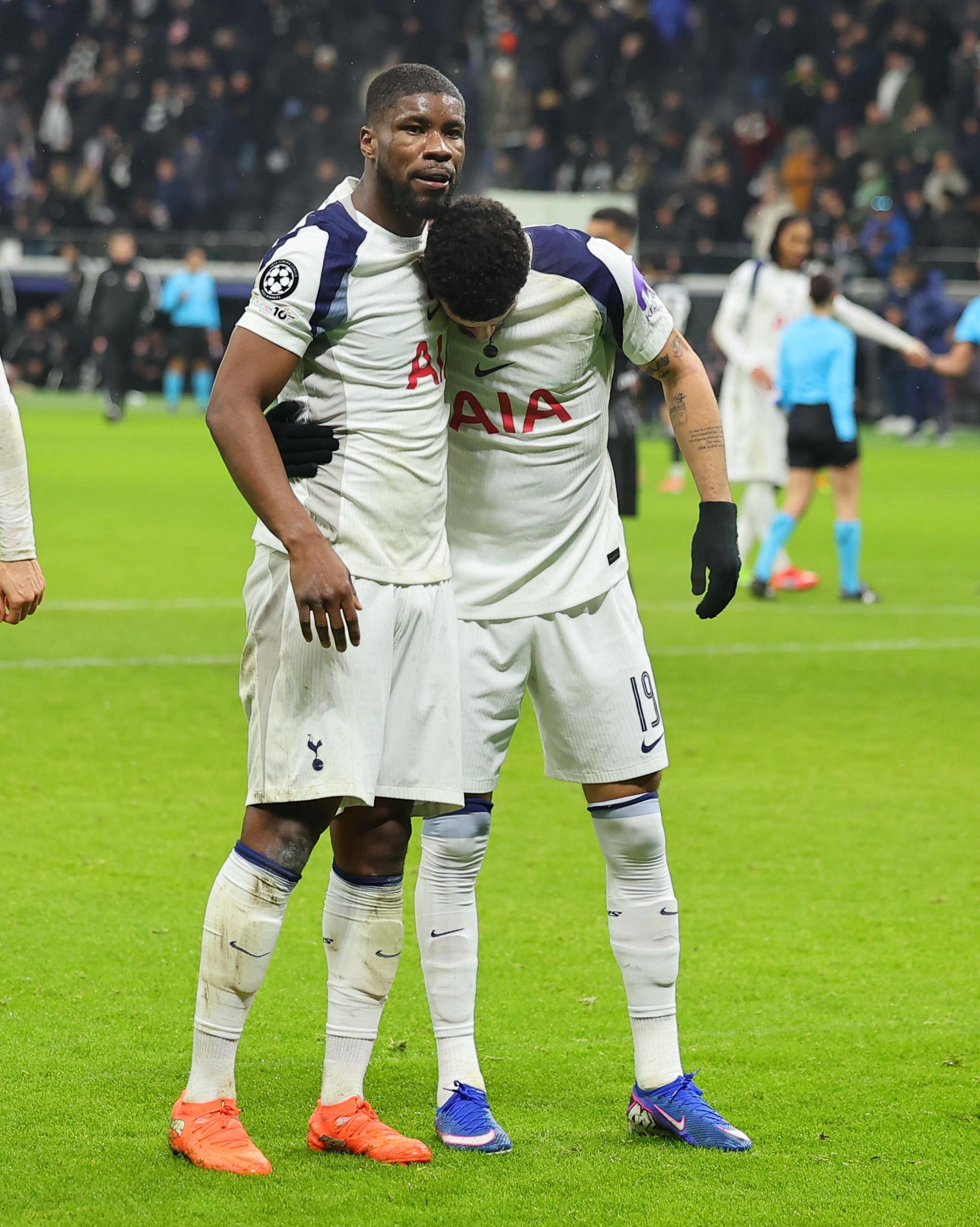 Kevin Danso wurde Opfer von rassistischen Beleidigungen.