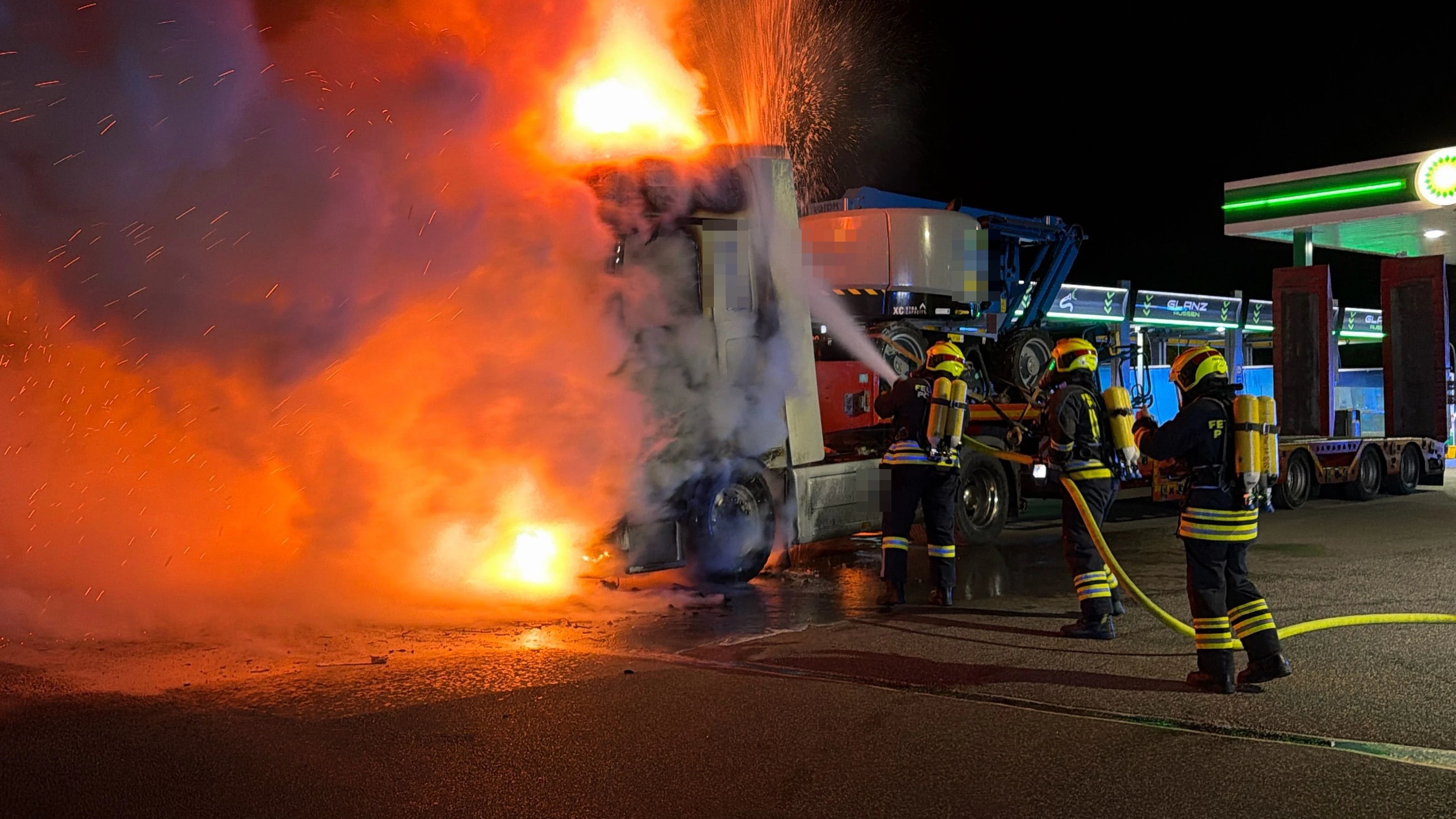 Heute.at - Lkw-Lenker verhindert im letzten Moment Katastrophe