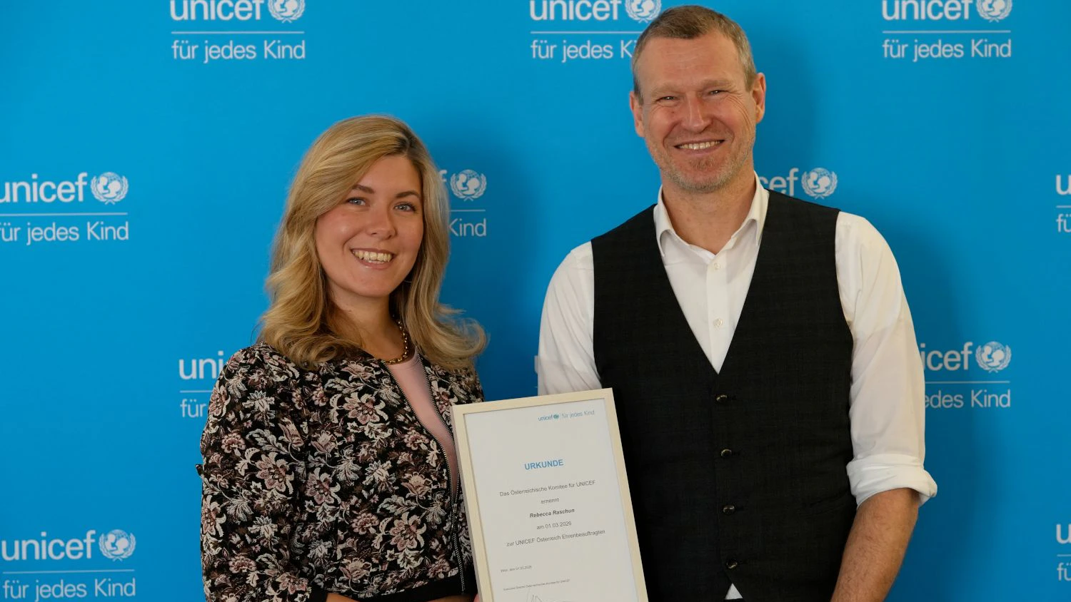 Die Streamerin und Moderatorin Rebecca Raschun engagiert sich künftig als Ehrenbeauftragte für UNICEF Österreich.