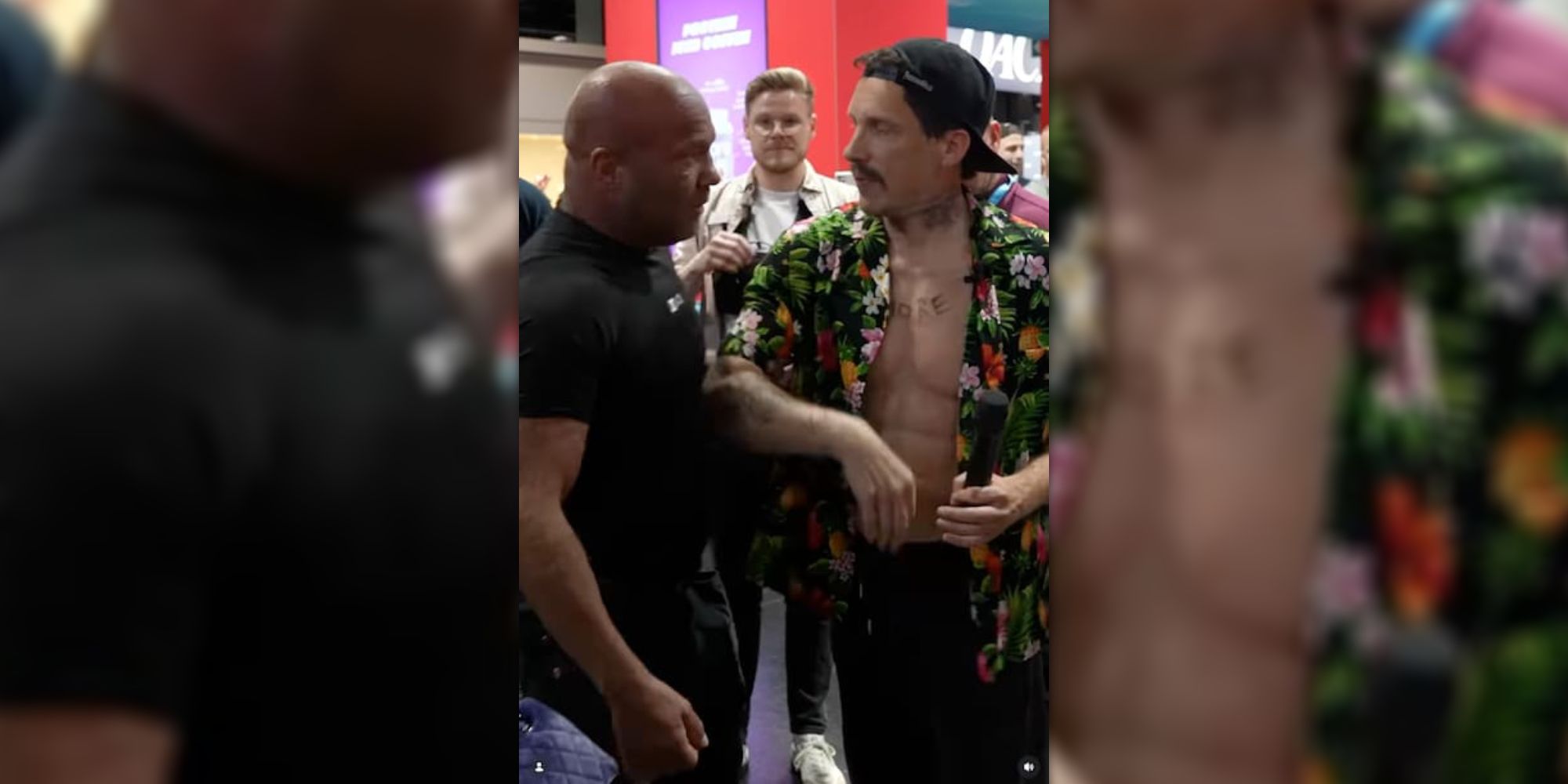 Heute.at - Verlässt sofort die Halle – Security packt Pocher