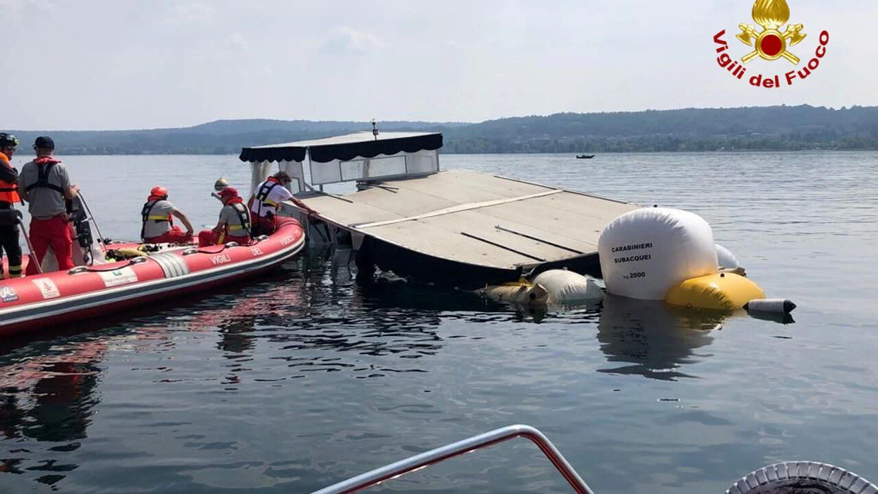 Über 20 Personen befanden sich an Bord des kleinen Ausflugsbootes, das 2023 bei einem Sturm am Lago Maggiore sank