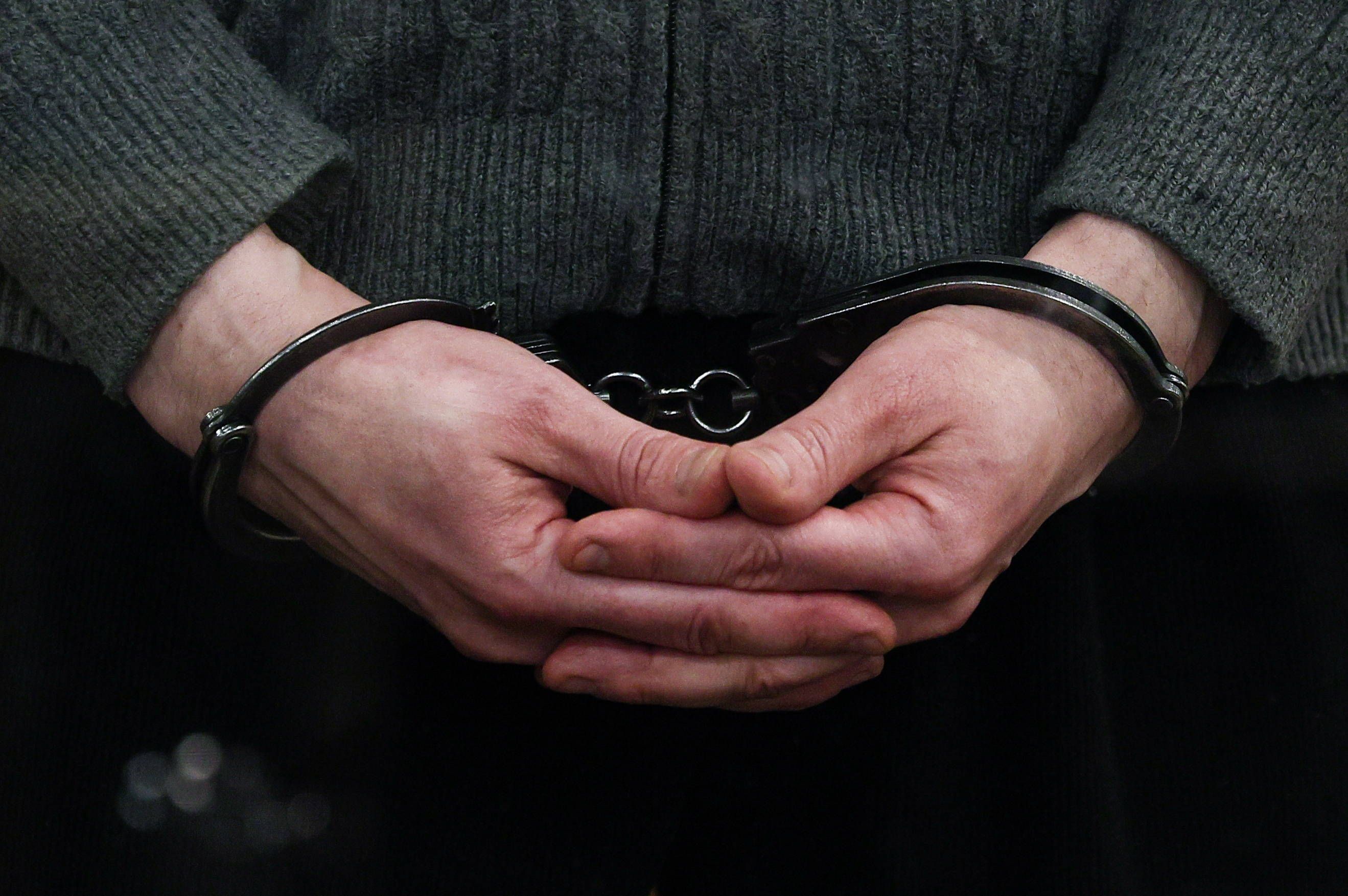 Heute.at - Influencer muss wegen Filmzusammenfassung ins Gefängnis