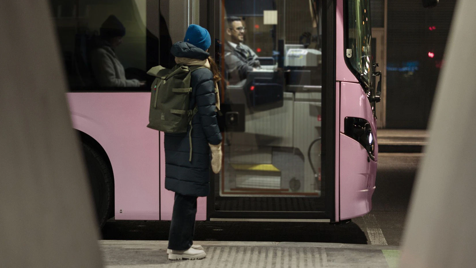 Wegen Gefährdung und Schäden werden die Fahrten eingeschränkt.,