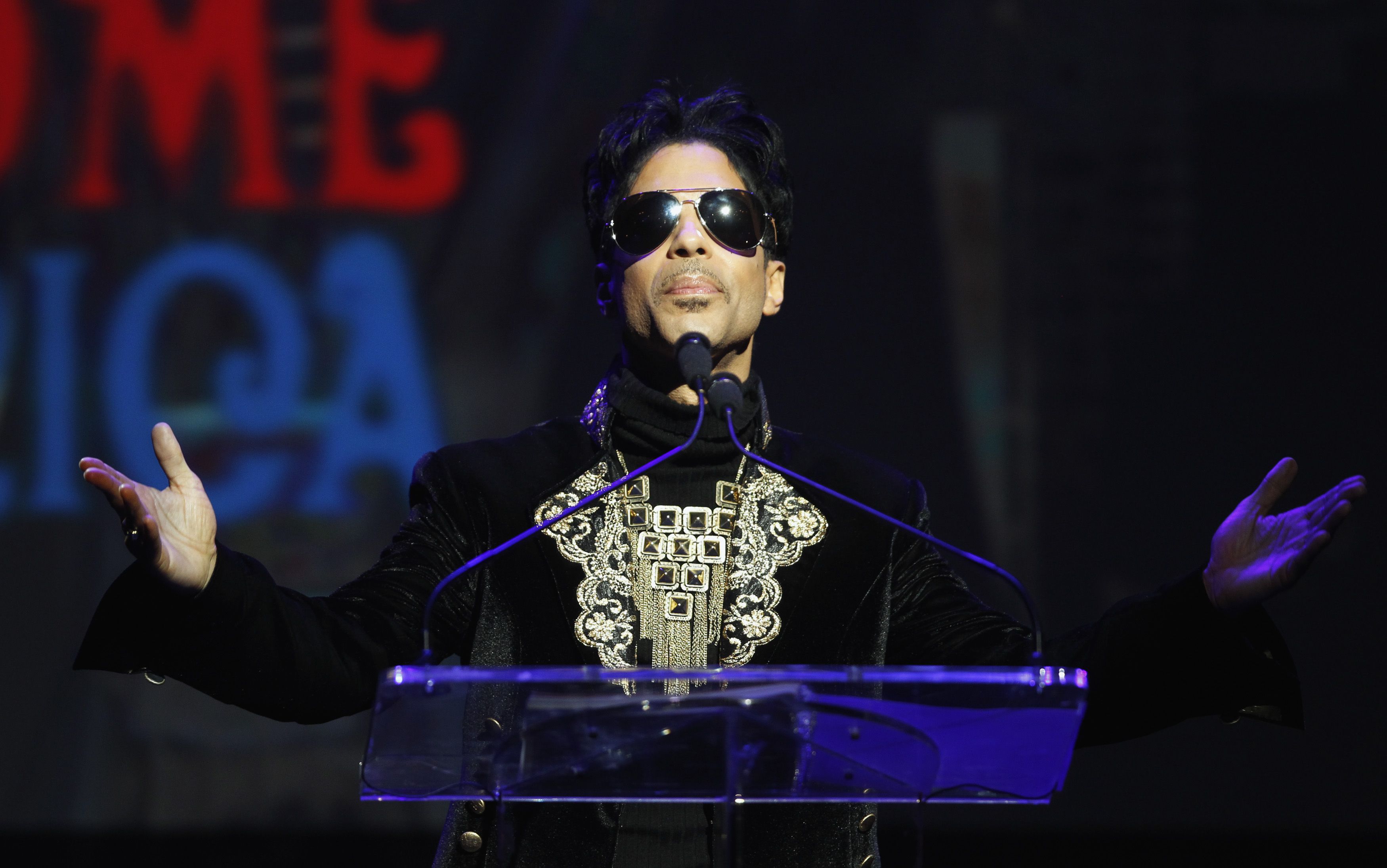 Am 21. April 2016 ist Prince im Alter von 57 Jahren an einer versehentlichen Überdosis des Schmerzmittels Fentanyl gestorben.