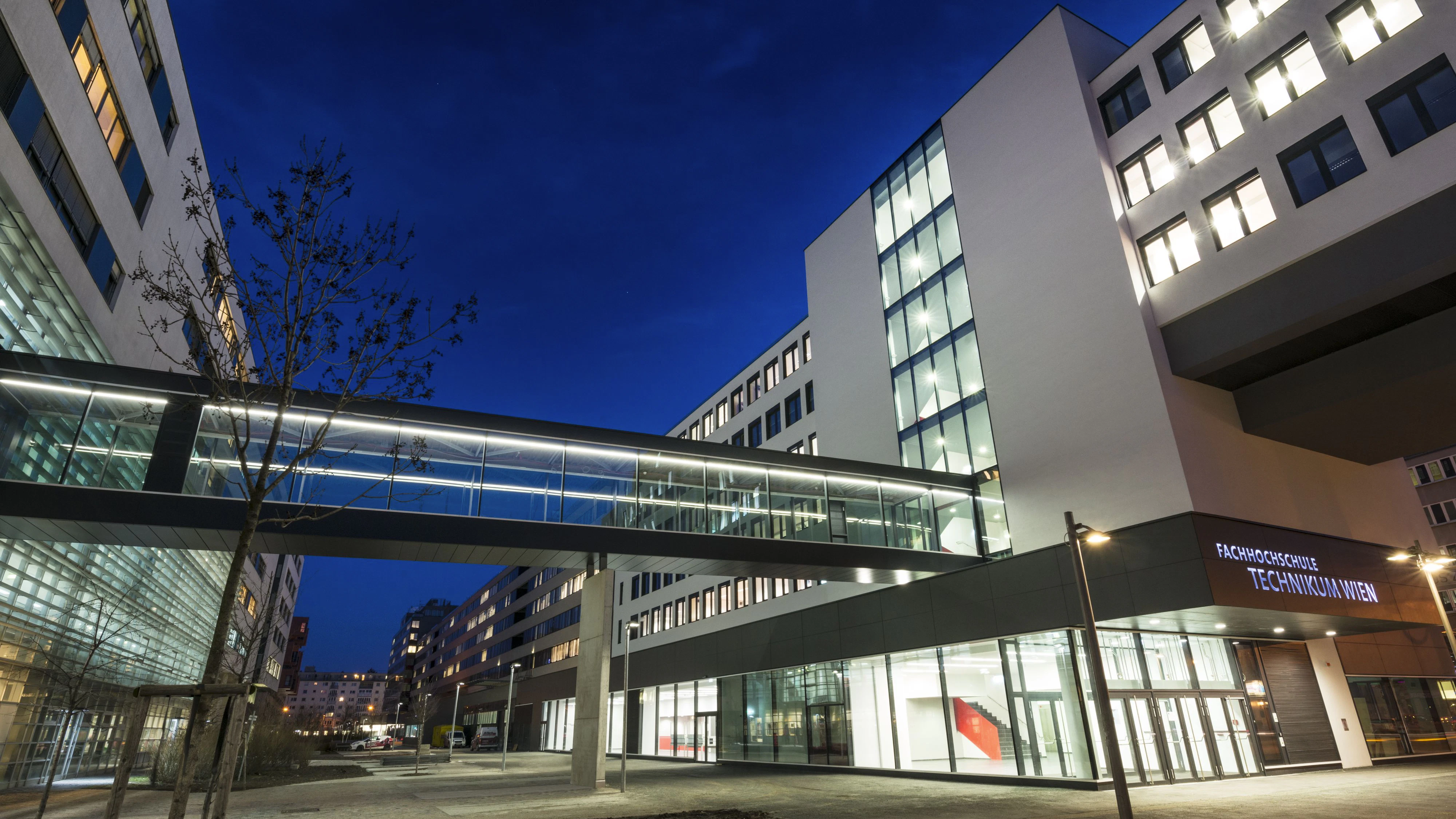 Forschung für die ganze Familie: Science Show und Mitmachstationen an der FH Technikum Wien.