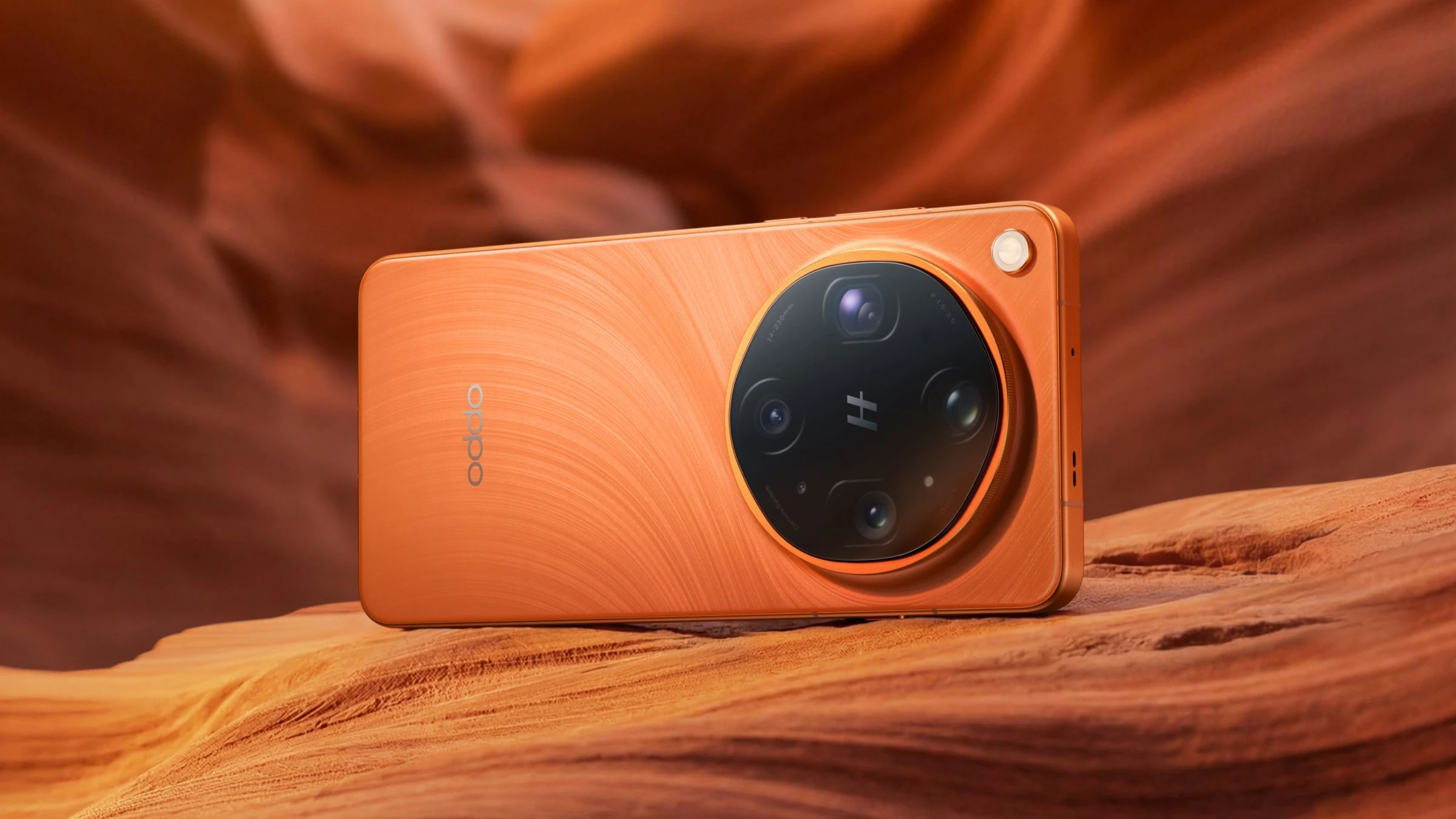 Im Mittelpunkt steht ein neues Kamerasystem, das gemeinsam mit Hasselblad entwickelt wurde.