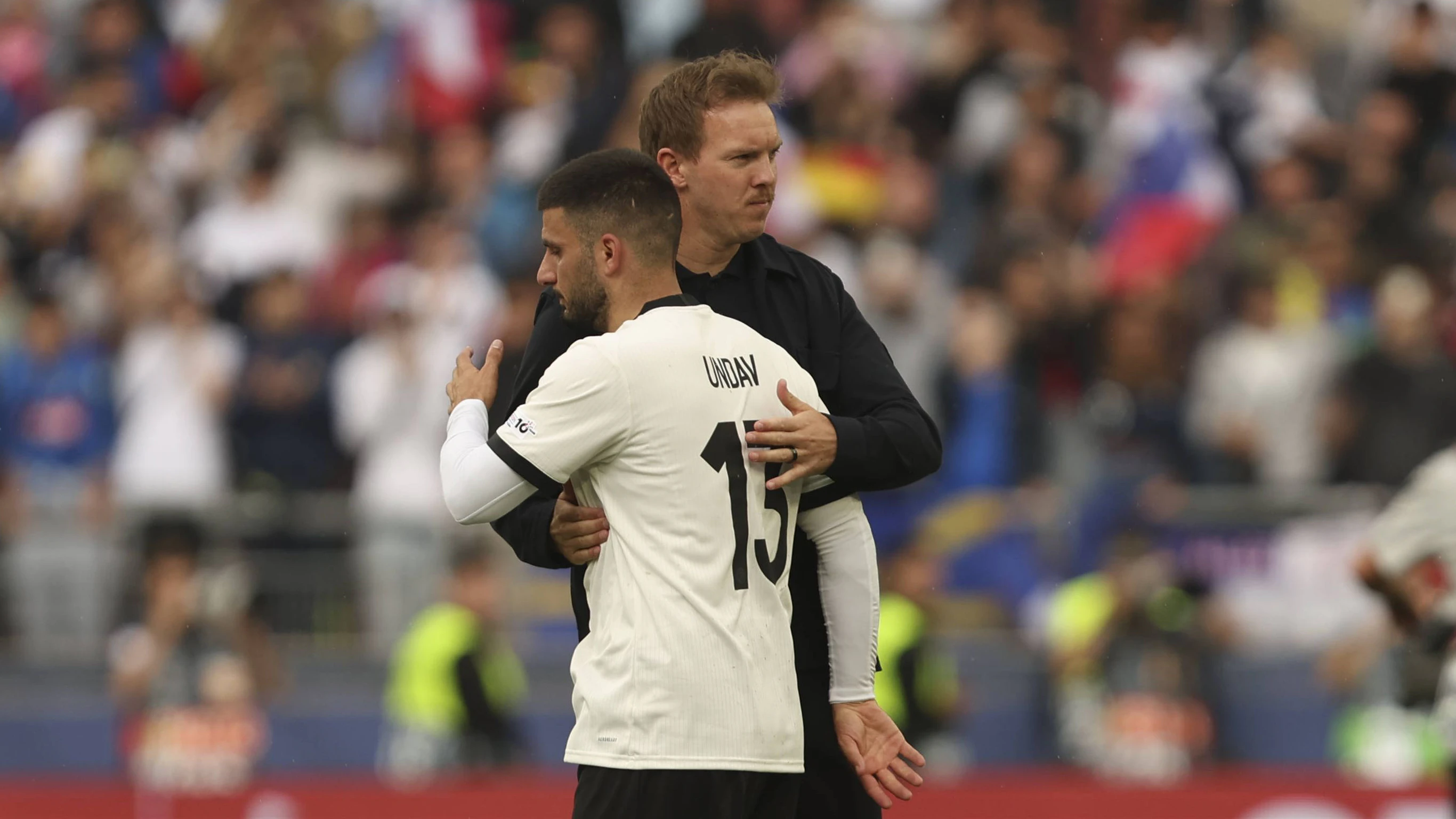 Julian Nagelsmann mit Stürmer Deniz Undav