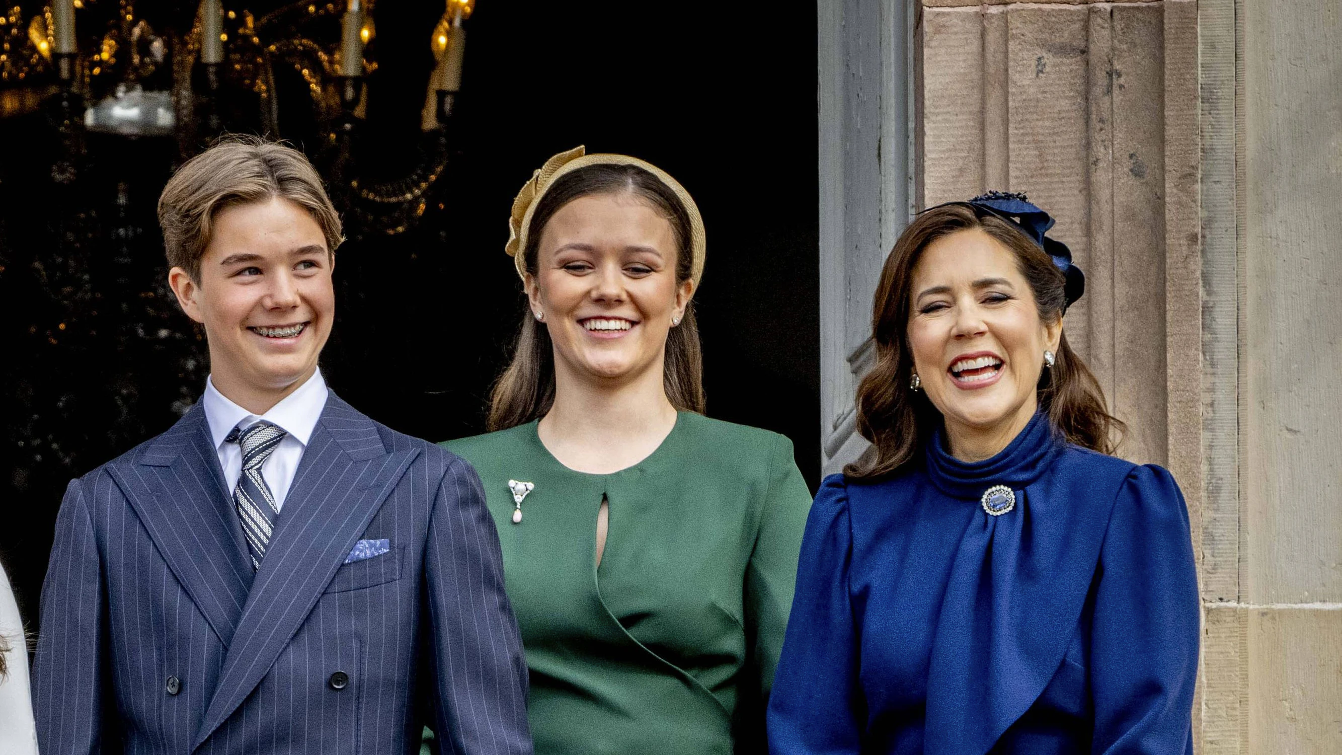 Prinzessin Isabella (Mitte) ist 19 geworden.