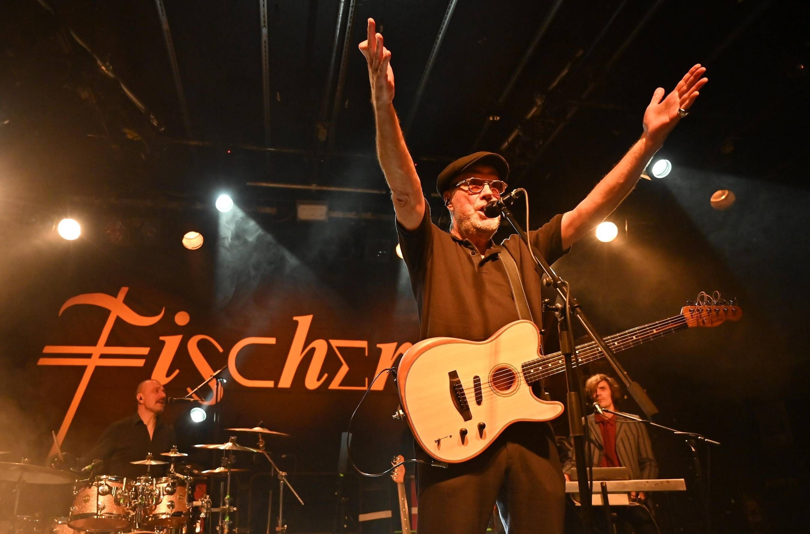 <strong>Fischer-Z</strong> mit Sänger <strong>John Watts</strong> live in Nürnberg, 2019