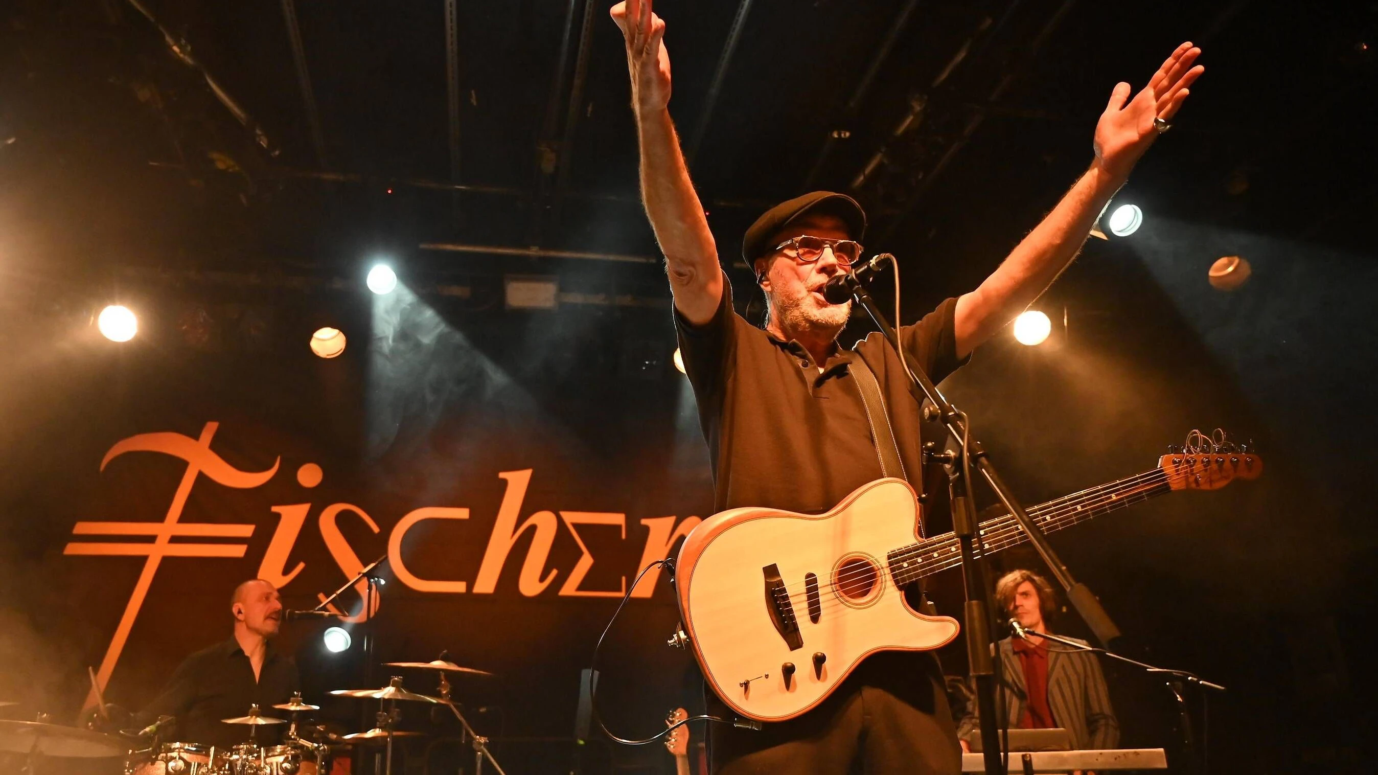  30.10.2019 --- Fischer-Z performing live in concert at Hirsch in Nuremberg, Germany on 30th October 2019 - - - John Watts - vocals, guitar - - - Photo: Hans-Martin Issler - - - Fischer-Z in concert