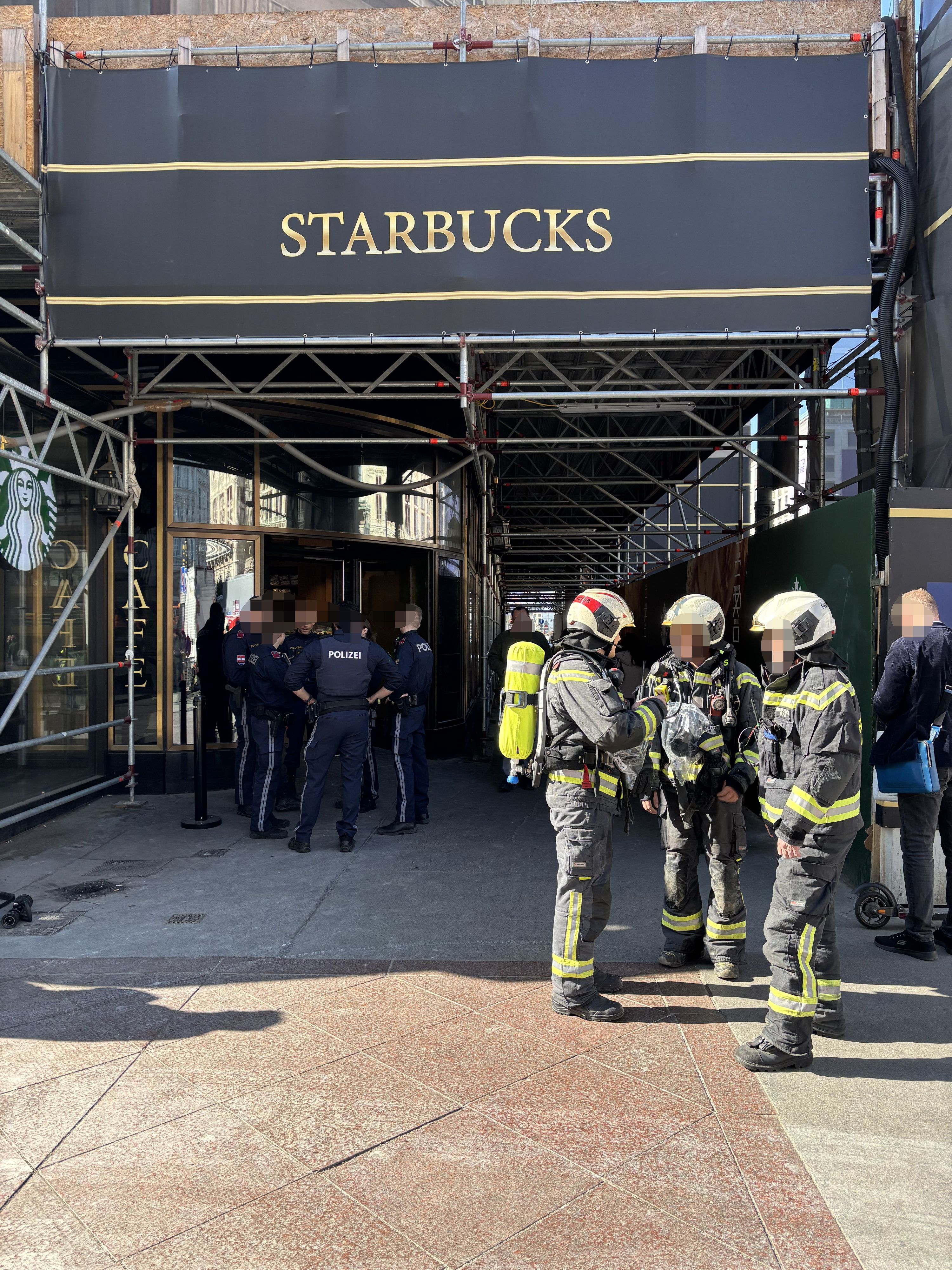 Brandalarm bei Starbucks in der Wiener City.