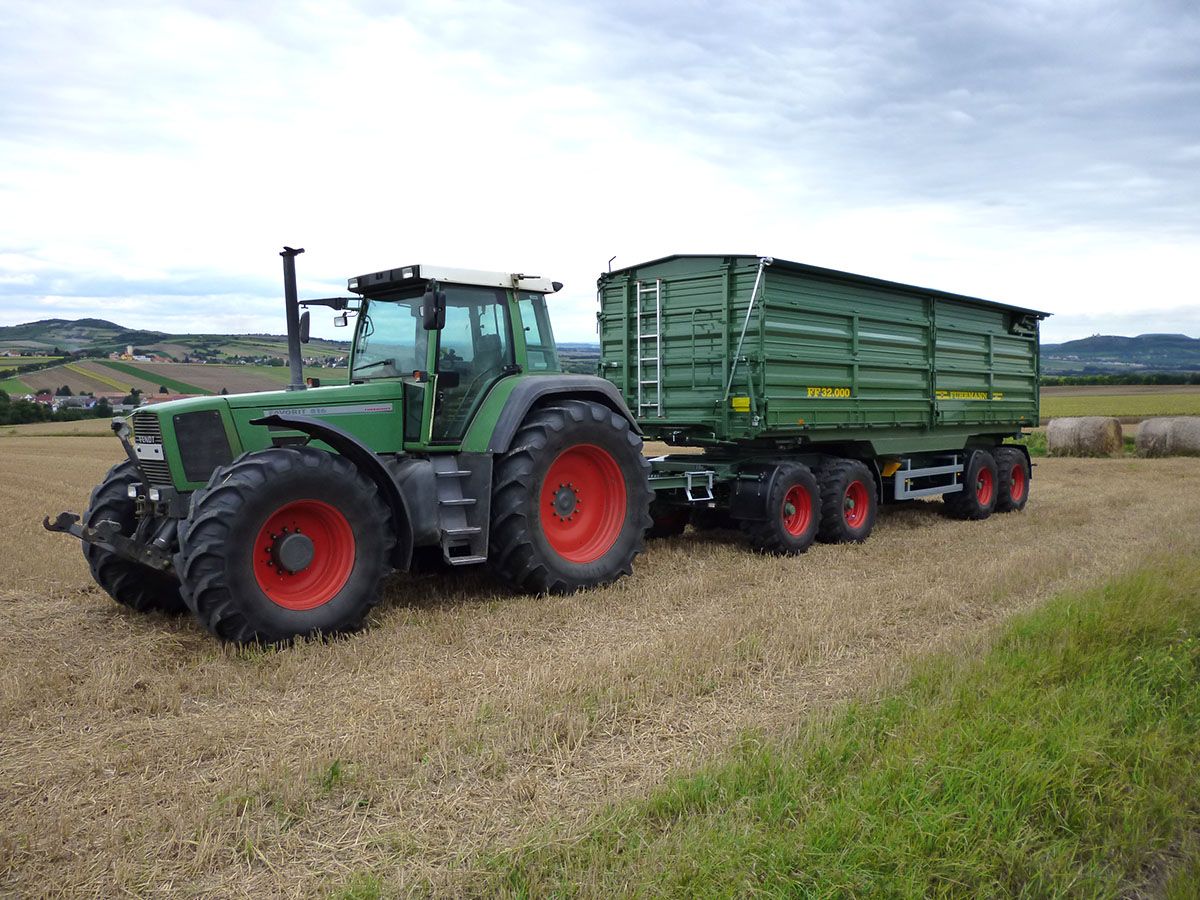Fuhrmann Fahrzeuge und Fuhrmann Stahlbau: Agrar-Anhänger, Weintanks, Stahlkonstruktionen und mehr.