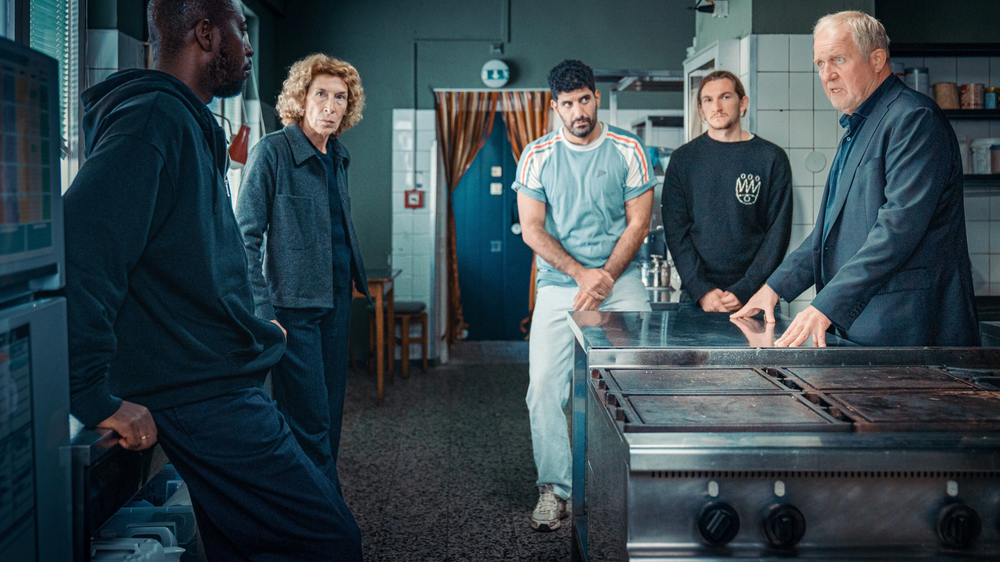 In ihrem vorletzten Fall ermitteln Adele Neuhauser und Harald Krassnitzer (r.) "Gegen die Zeit".