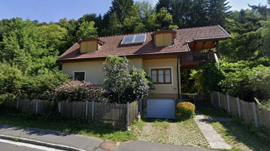 Heute.at - 17-Jähriger sticht Ehepaar im Schlaf nieder – ein Toter