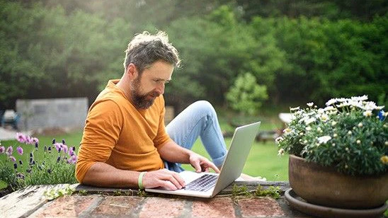 Vom Keller bis zur Terrasse: So soll das WLAN mit einfachen Lösungen auch außerhalb der eigenen vier Wände funktionieren.