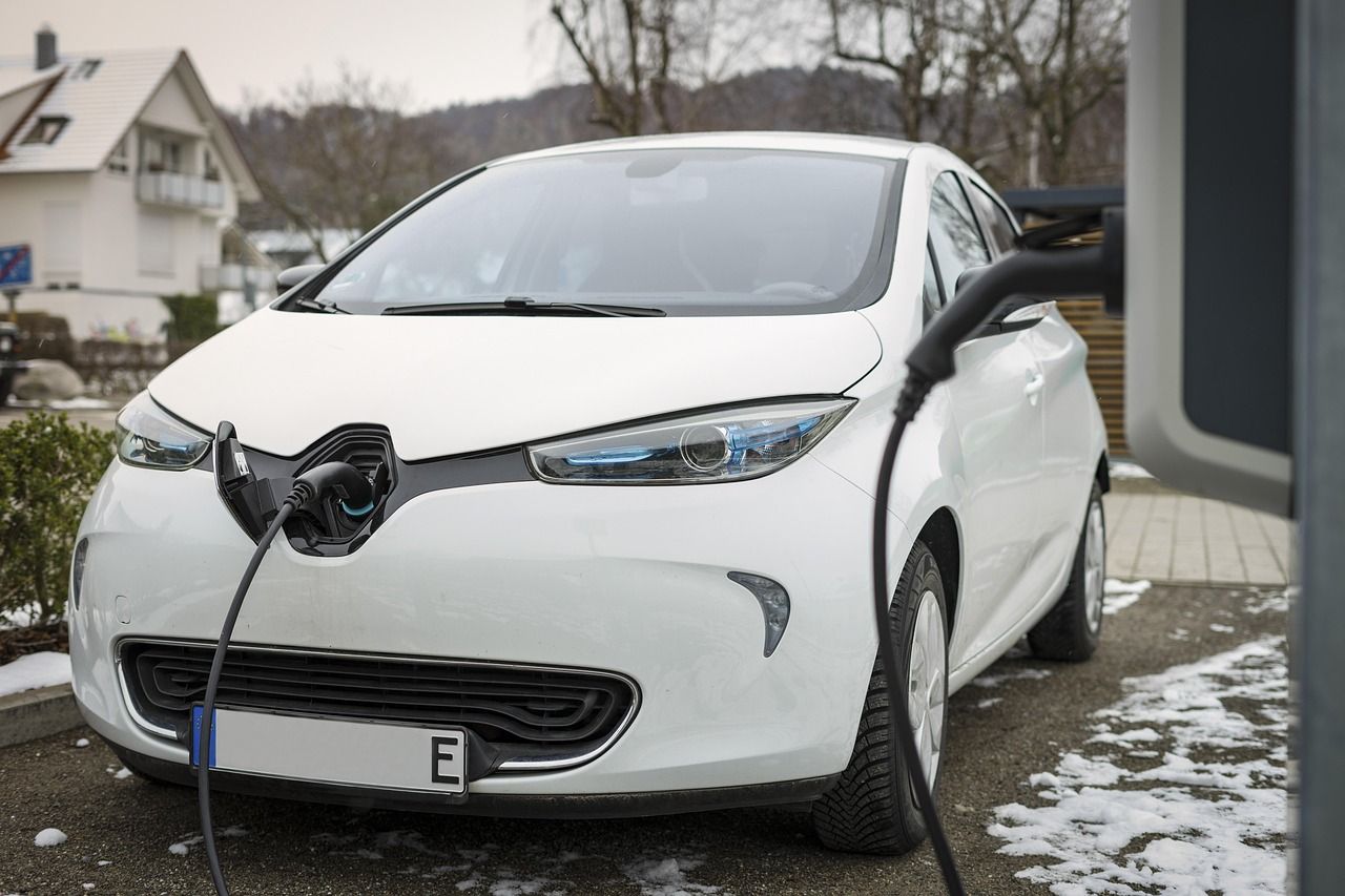 Elektroauto beim Aufladen