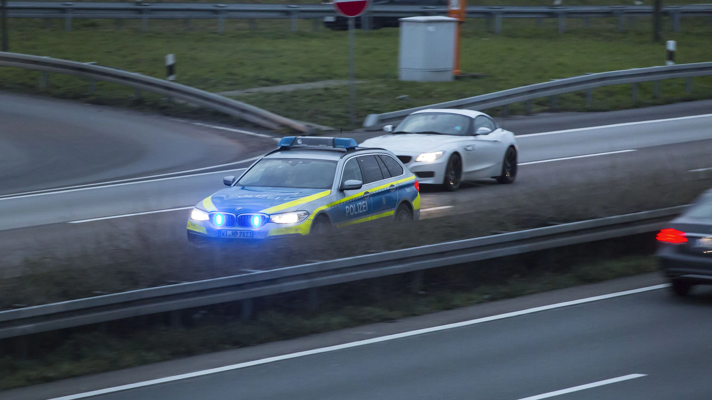 Heute.at - Spionage-Verdacht! Zwei Festnahmen auf der Autobahn A6