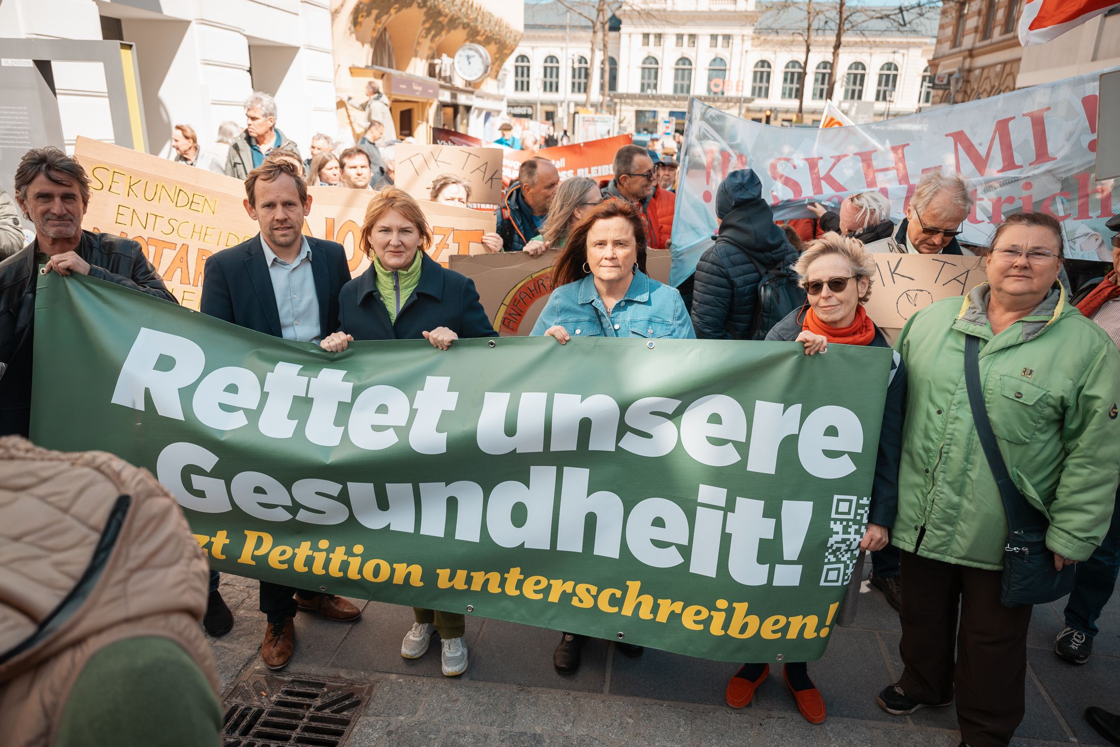 Die Grünen NÖ waren bei der Demo dabei