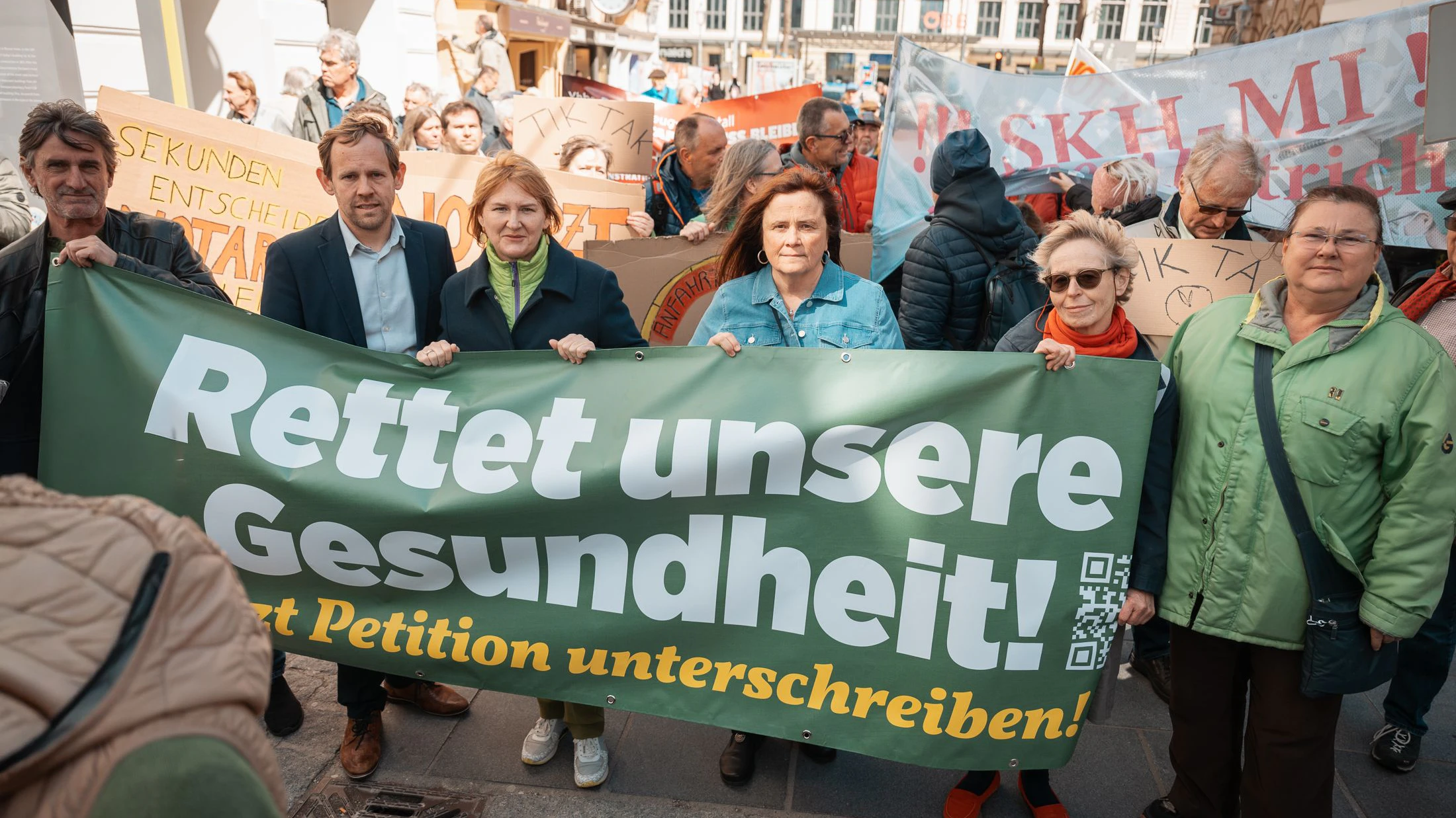 Die Grünen NÖ waren bei der Demo dabei