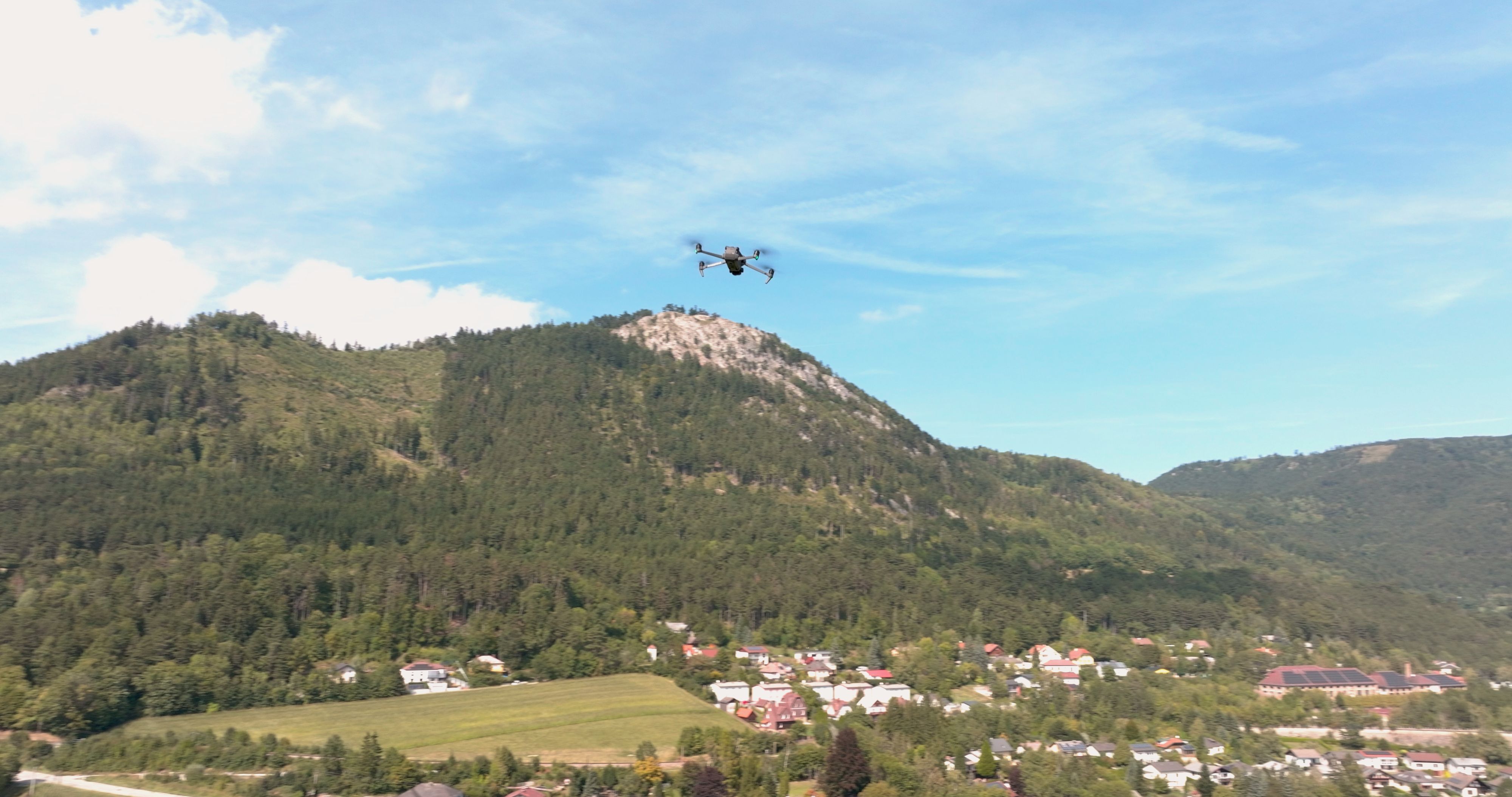 Heute.at - Waldbrände in Österreich – Drohnen kämpfen gegen Feuer