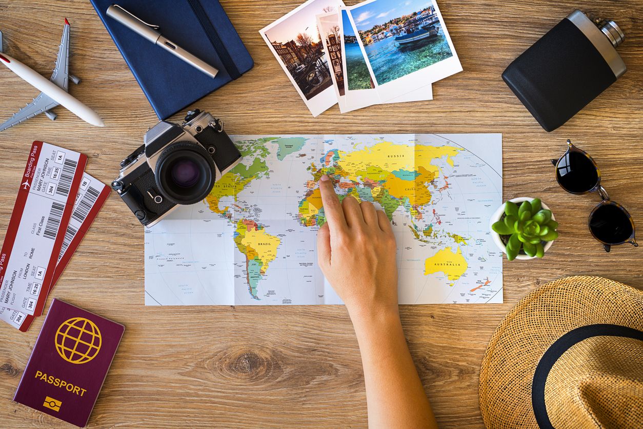 Früh buchen statt abwarten: Trotz geopolitischer Unsicherheiten raten Experten dazu, sich jetzt günstige Flugpreise zu sichern.