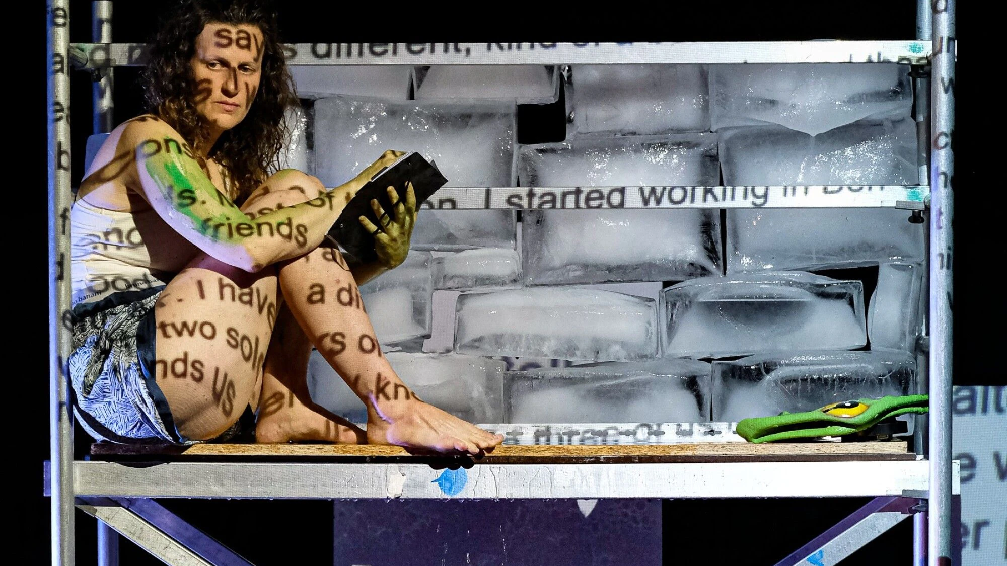 Theaterstück "War Diaries" im Theater Nestroyhof Hamakom