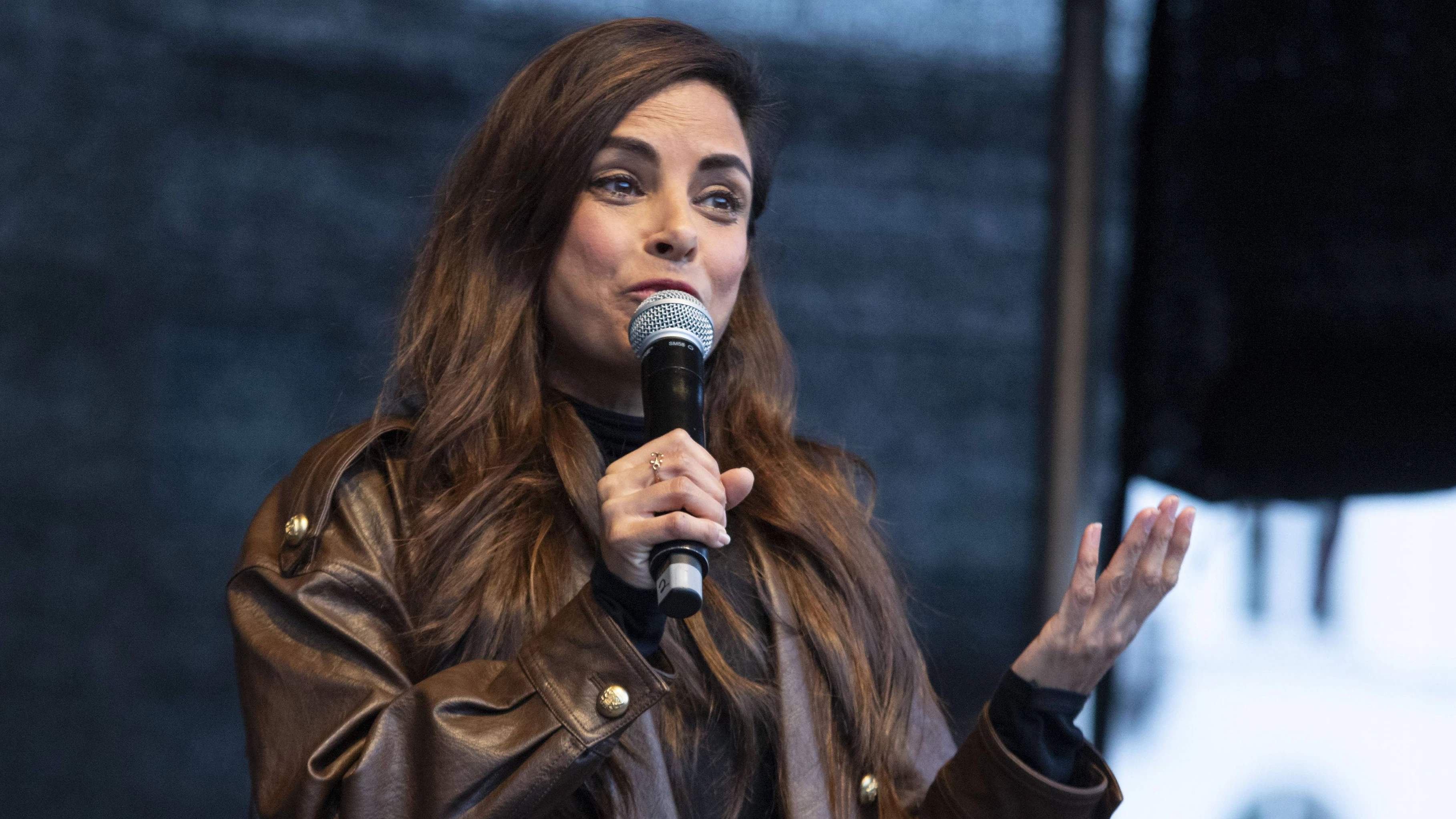 Collien Fernandes hat ihren Ex verklagt.