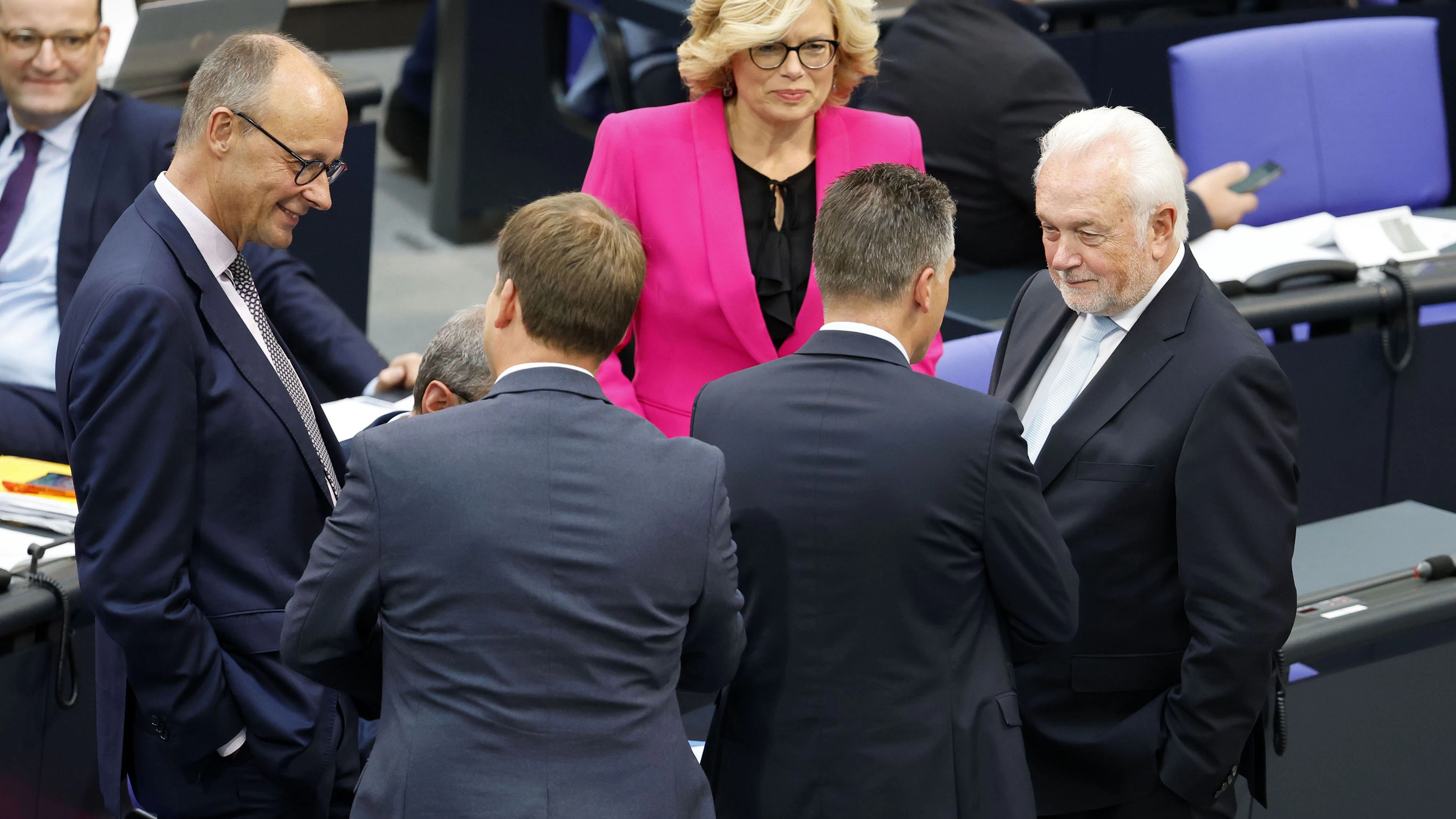 ACT 53. Sitzung des Deutschen Bundestages in Berlin -- Friedrich Merz, Julia Klöckner und Wolfgang Kubicki in der 53. Sitzung des Deutschen Bundestages im Reichstagsgebäude. Berlin, 21.09.2022