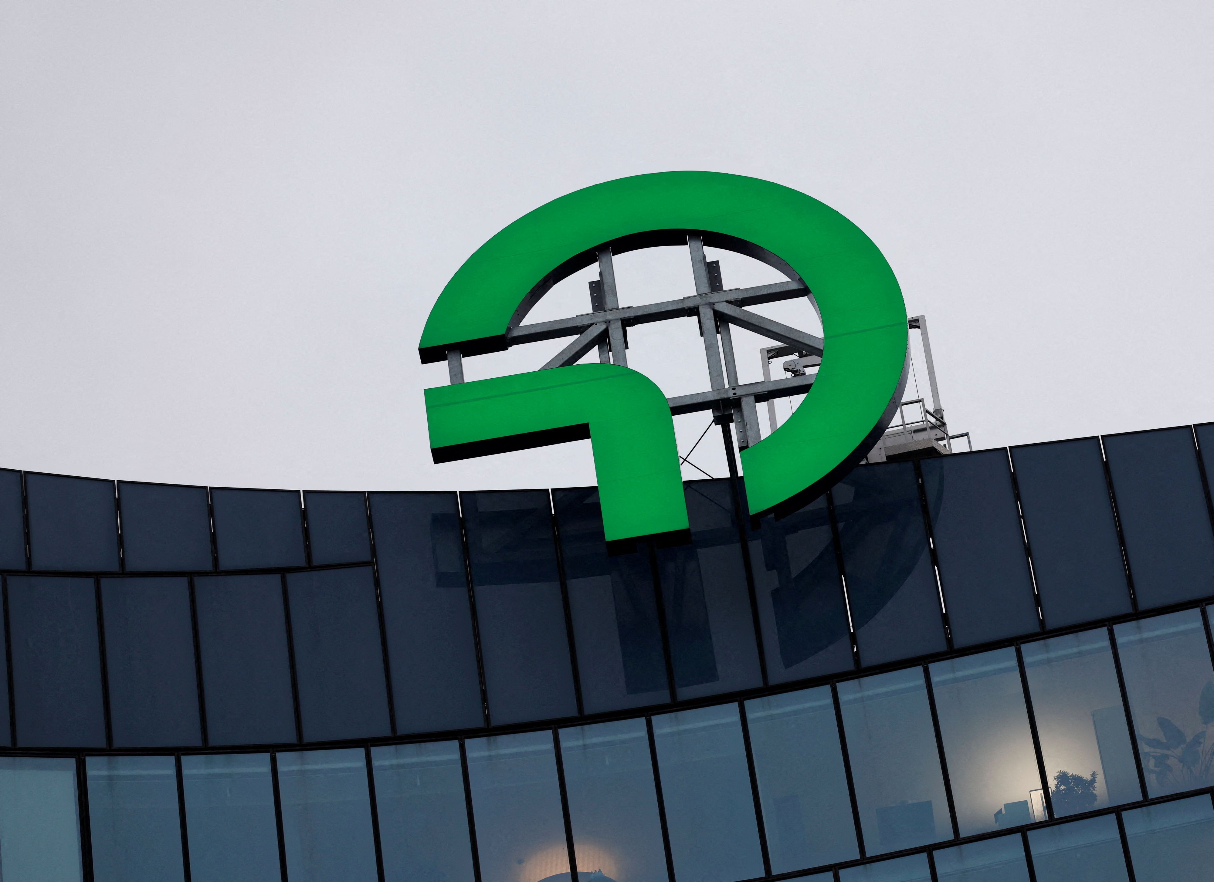 Die OMV muss laut E-Control die volle Preisbremse weitergeben.