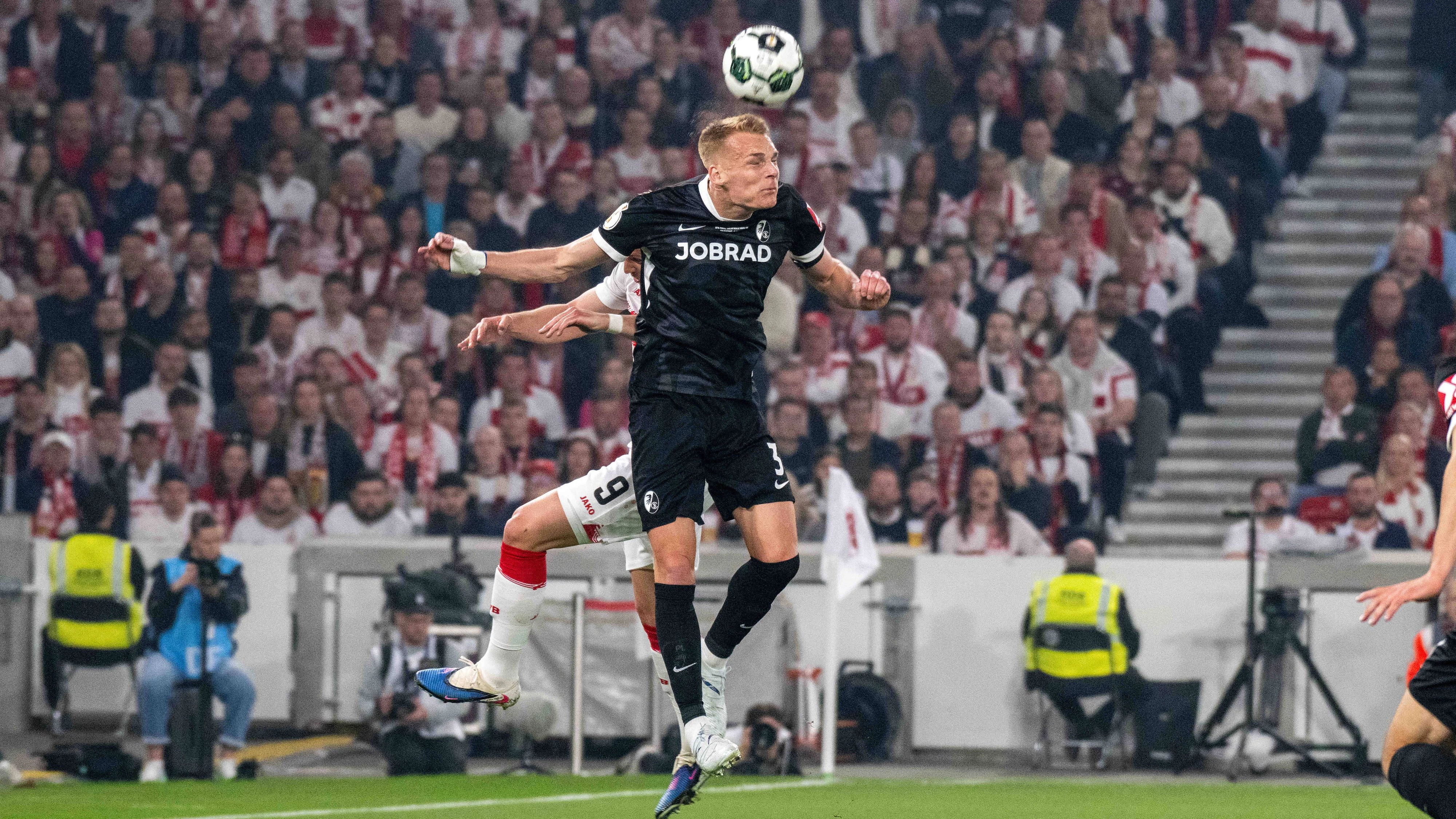 ÖFB-Ass Philipp Lienhart im DFB-Pokal-Halbfinale gegen Stuttgart. 