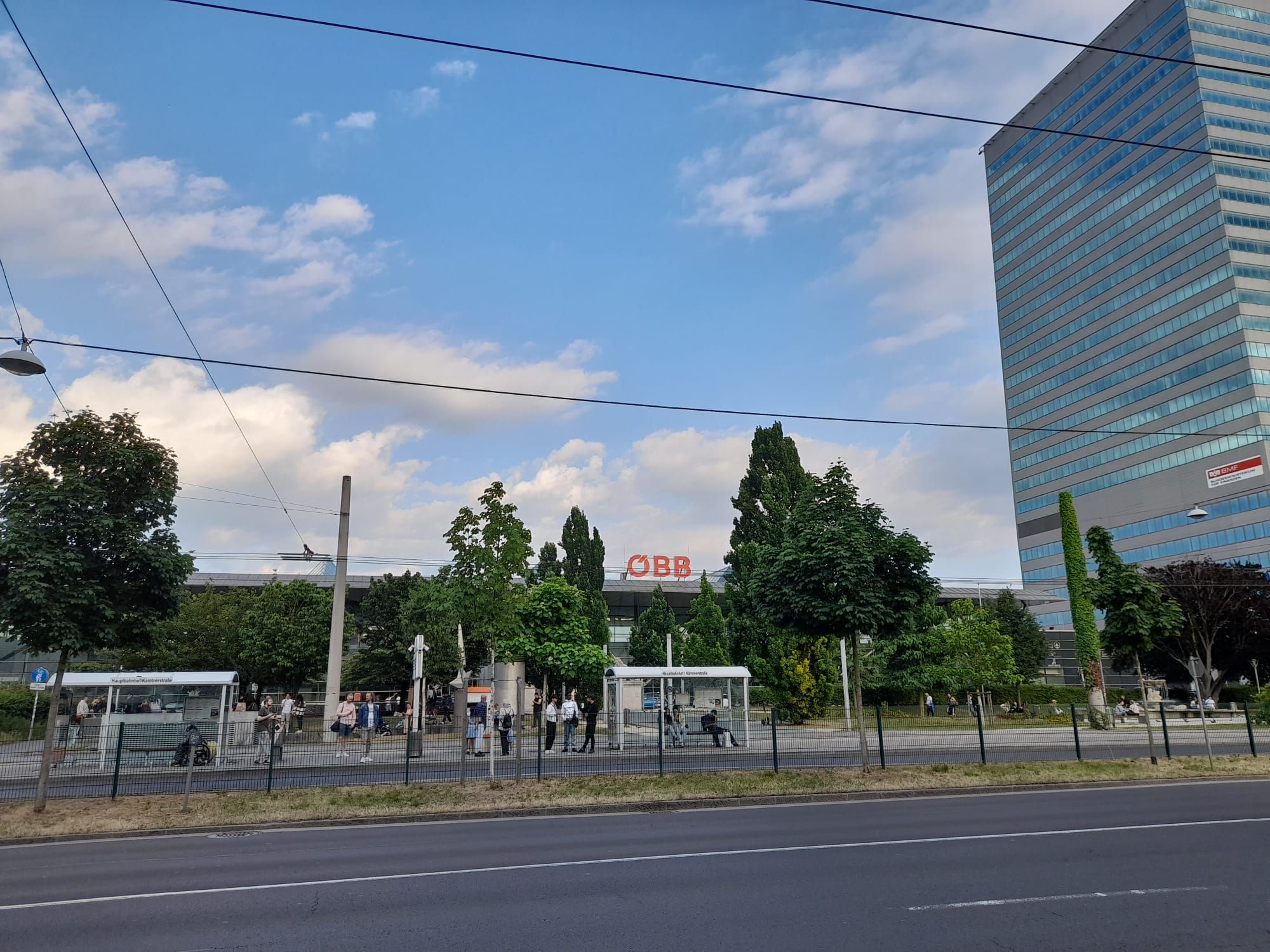 Am Bahnhofsvorplatz in Linz hat sich zuletzt eine menschliche Tragödie ereignet.