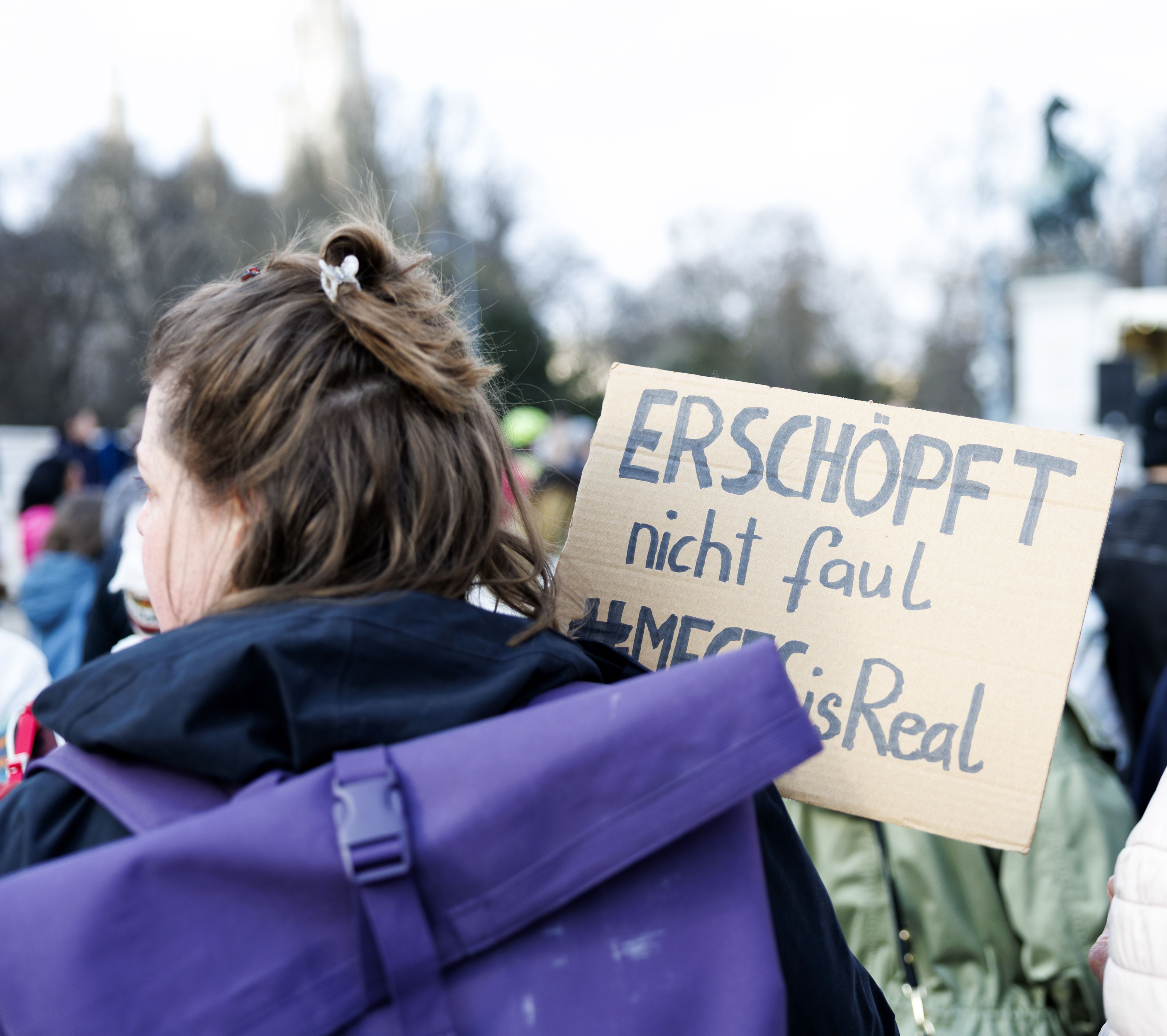 Laut Schätzungen der MedUni Wien sind in Österreich mehr als 73.000 Menschen von ME/CFS betroffen.