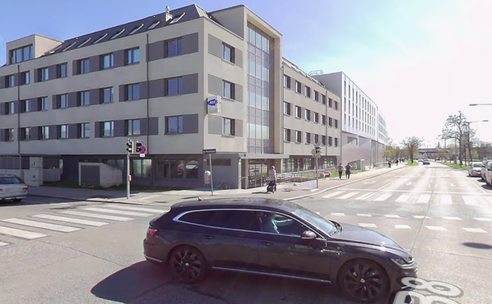 Ein 28-Jähriger hat AMS-Mitarbeiter in Wien bedroht, nachdem ihm die Geldleistungen gestrichen wurden. Die Polizei musste einschreiten.