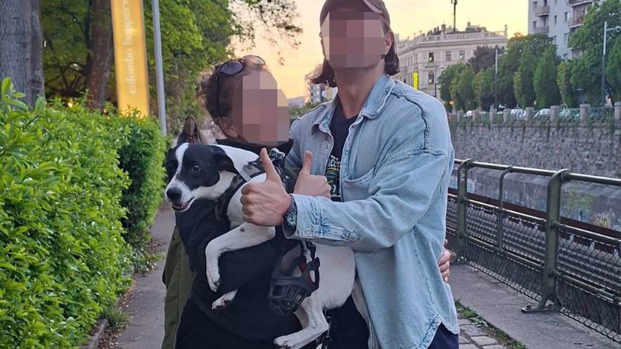 Glücklich und Daumen nach oben: Dank eines Passanten kann Denise wieder mit Oskar kuscheln.