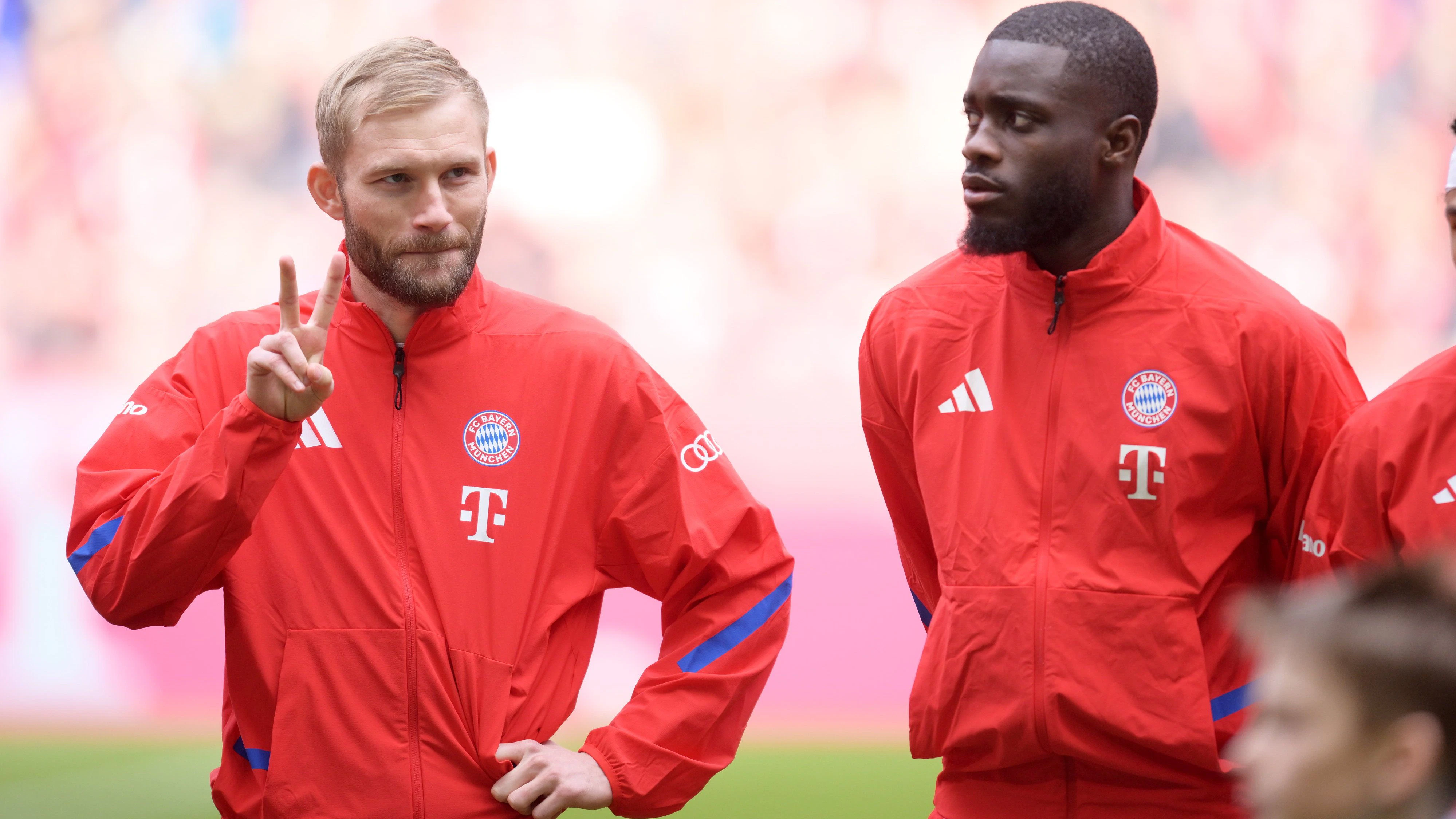MUNICH,GERMANY,21.MAR.26 - SOCCER - 1. DFL, 1. Deutsche Bundesliga, FC Bayern Muenchen vs 1. FC Union Berlin. Image shows Konrad Laimer and Dayot Upamecano (Bayern). Photo: GEPA pictures/ Witters/ Markus Fischer - ATTENTION - COPYRIGHT FOR AUSTRIAN CLIENTS ONLY - DFL regulations prohibit any use of photographs as image sequences and/or quasi-video