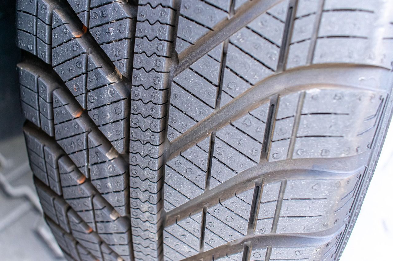 Reifenprofil für Sicherheit im Straßenverkehr