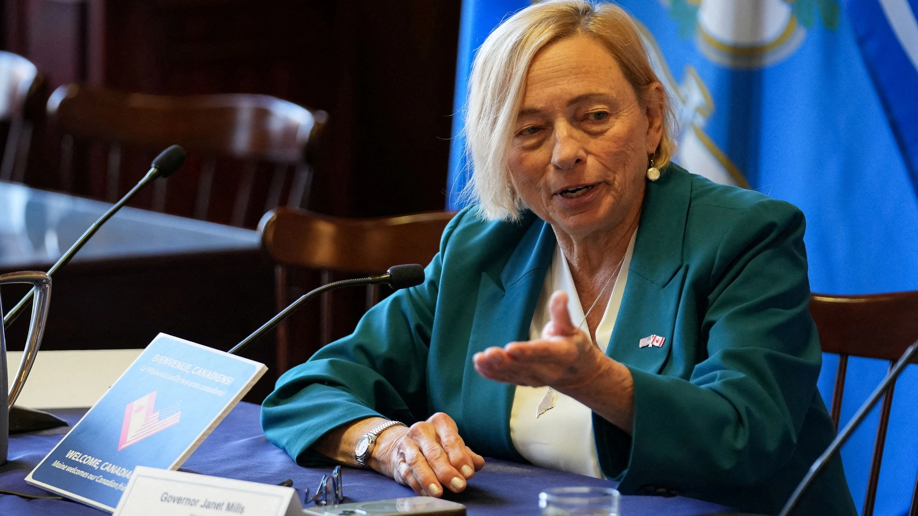 Die Gouverneurin von Maine, Janet Mills, hat ihr Veto gegen das erste Bauverbot für große Datenzentren für KI-Technologie in den USA eingelegt. 