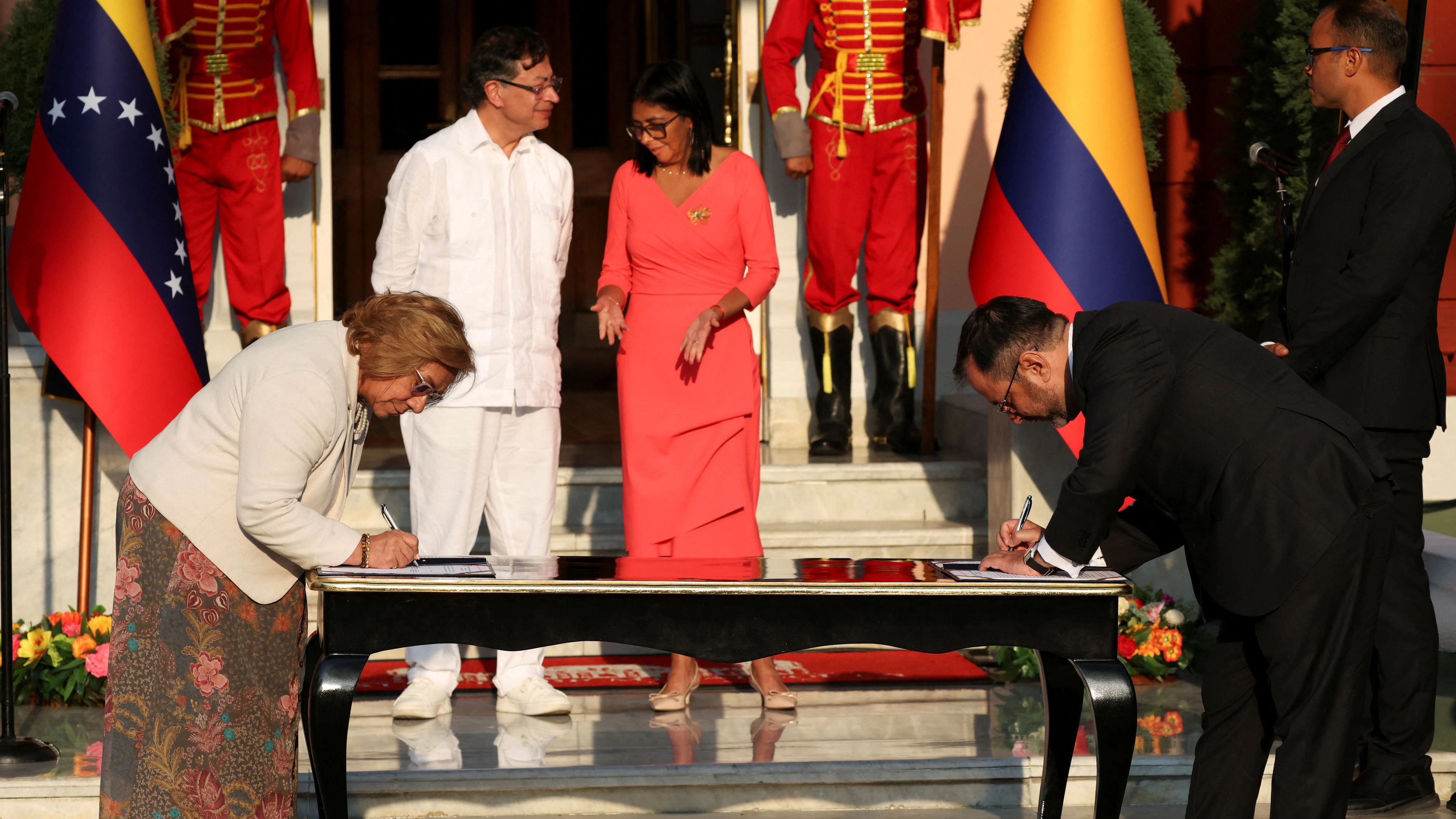 Heute.at - Kolumbien und Venezuela im Kampf gegen die Mafia