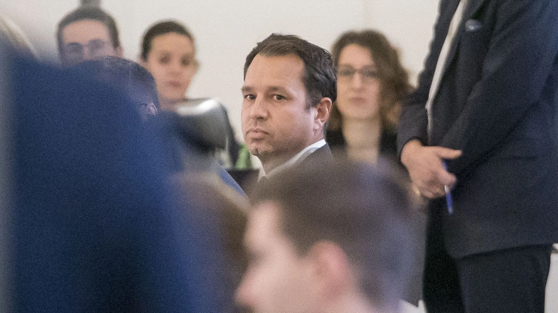 In der Causa Schmid spitzt sich der Streit zu. Ex-Kanzler Kurz kontert mit Budgetzahlen und stellt die WKStA-These infrage.