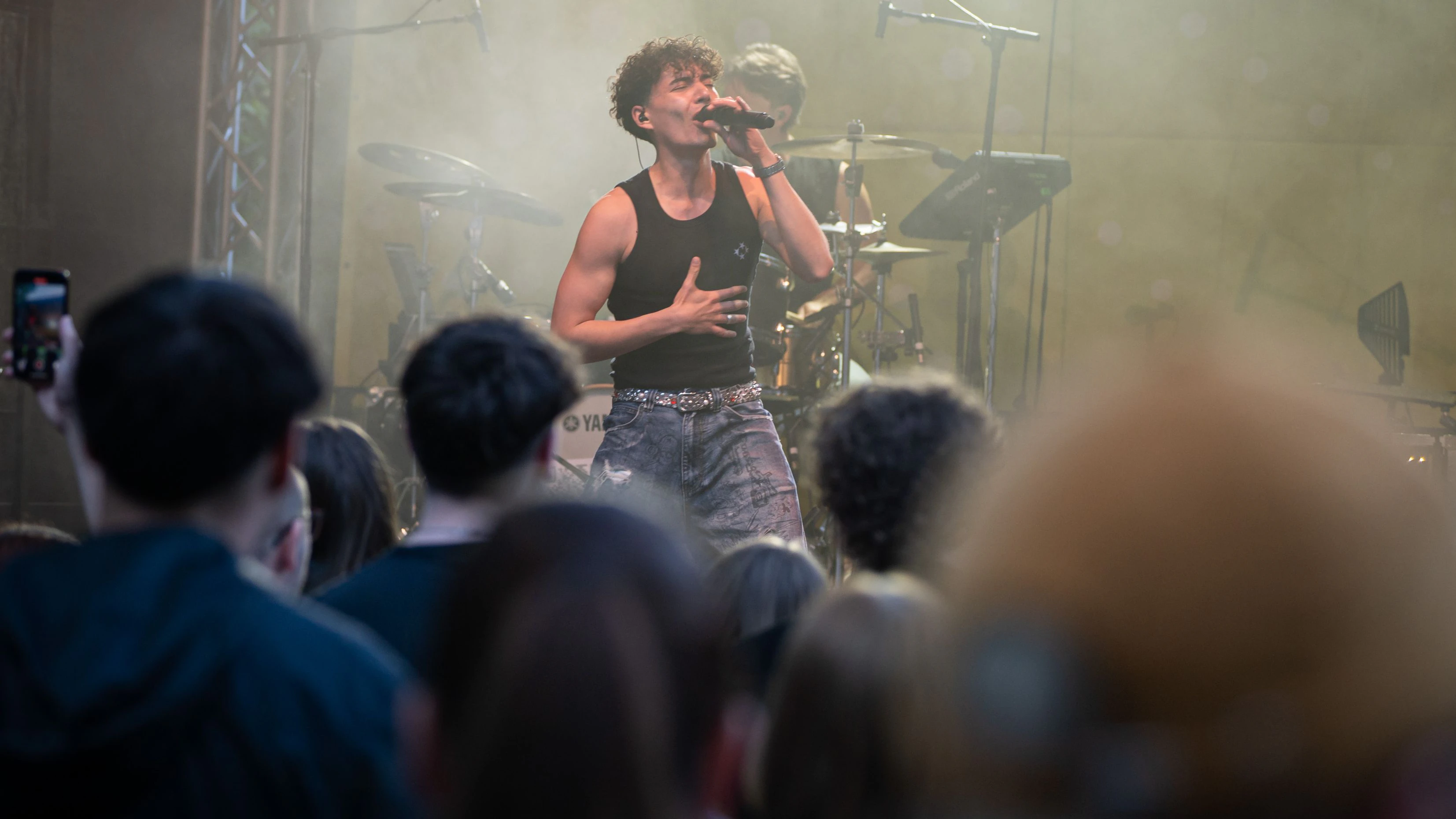 ROWLI während eines Auftritts im Mai 2025 in Essen.