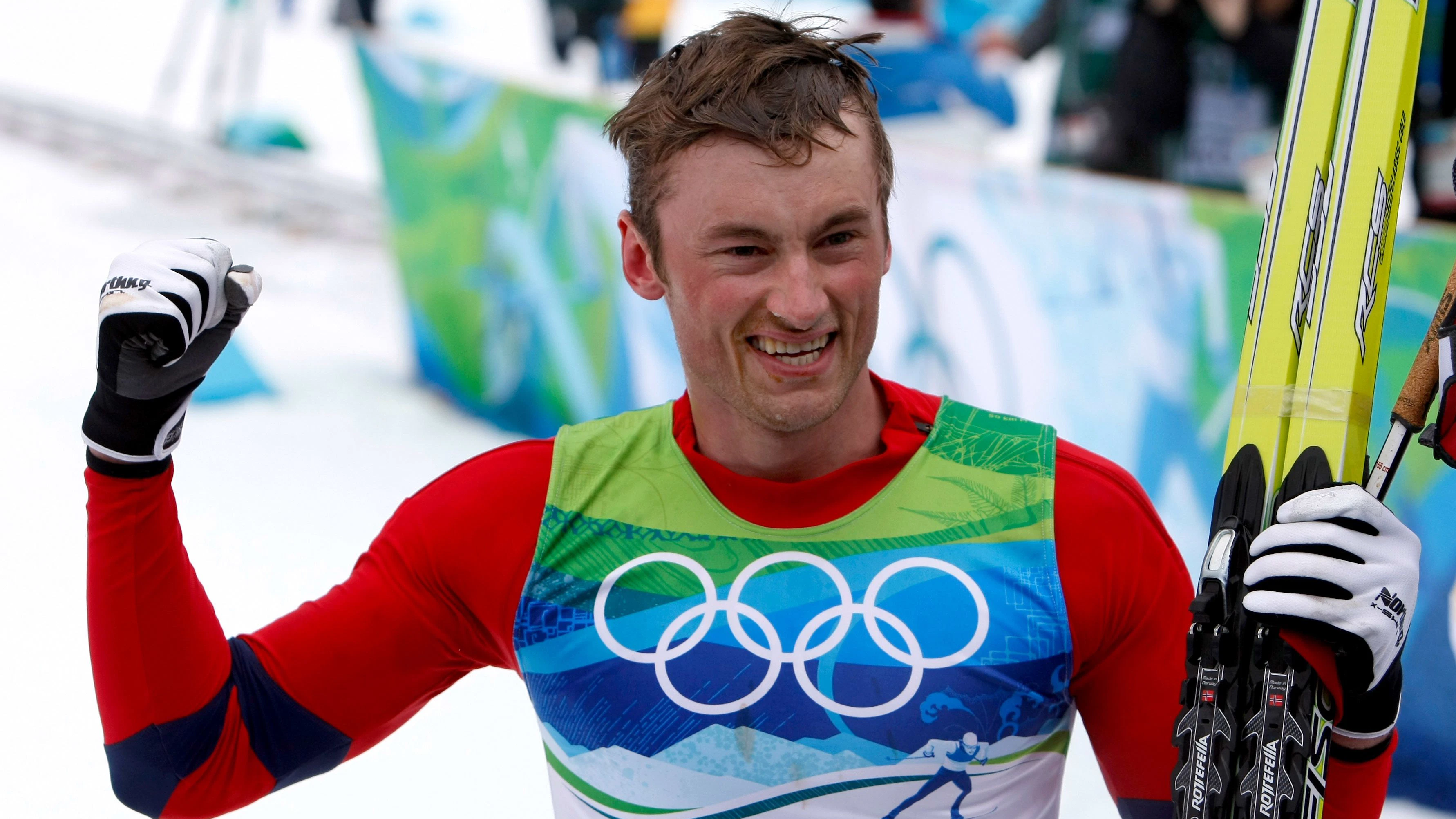 GEPA-28021074002 - WHISTLER,KANADA,28.FEB.10 - SPORT DIVERS, OLYMPIA, SKI NORDISCH, LANGLAUFEN - Olympische Winterspiele Vancouver 2010, 50km Massenstart der Herren, klassisch. Bild zeigt den Jubel von Petter Northug (NOR). Foto: GEPA pictures/ Andreas Reichart