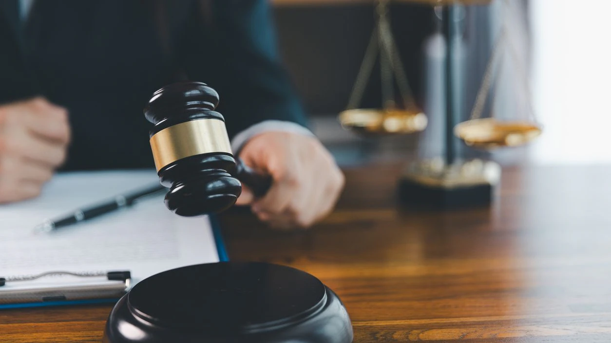 Vier Verdächtige sitzen nun in Haft.