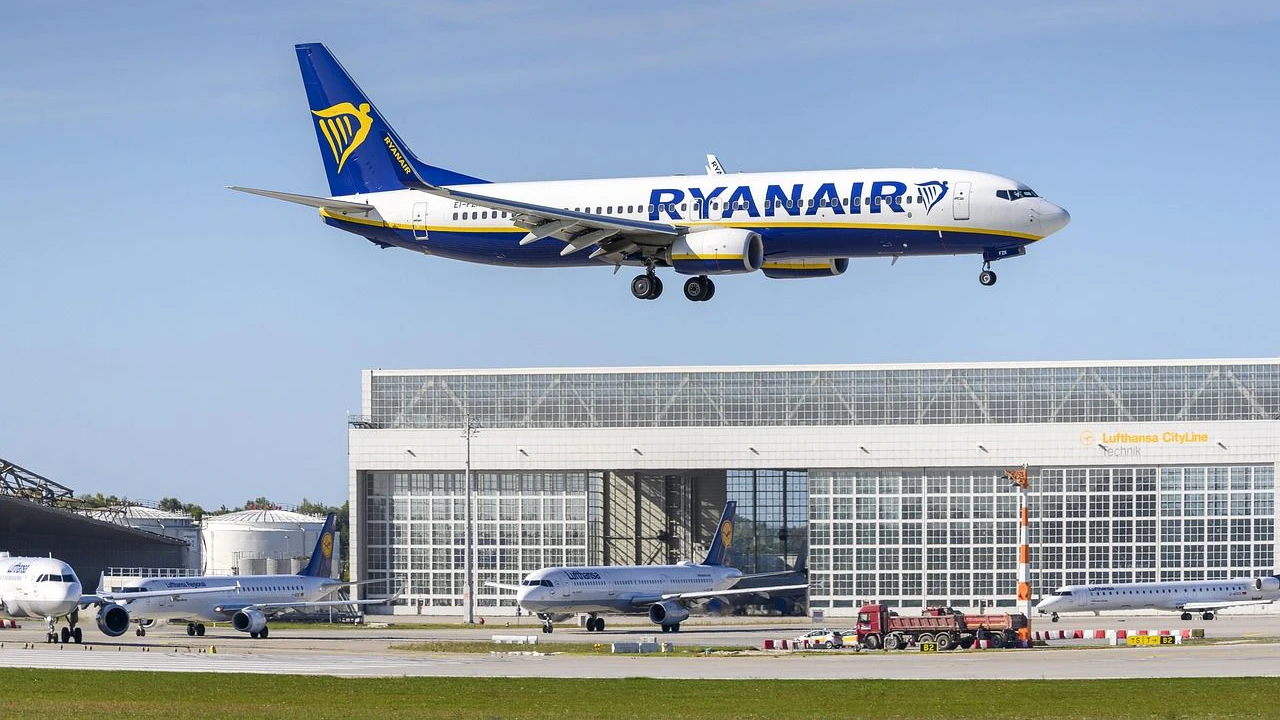 Ryanair-Maschine am Flughafen
