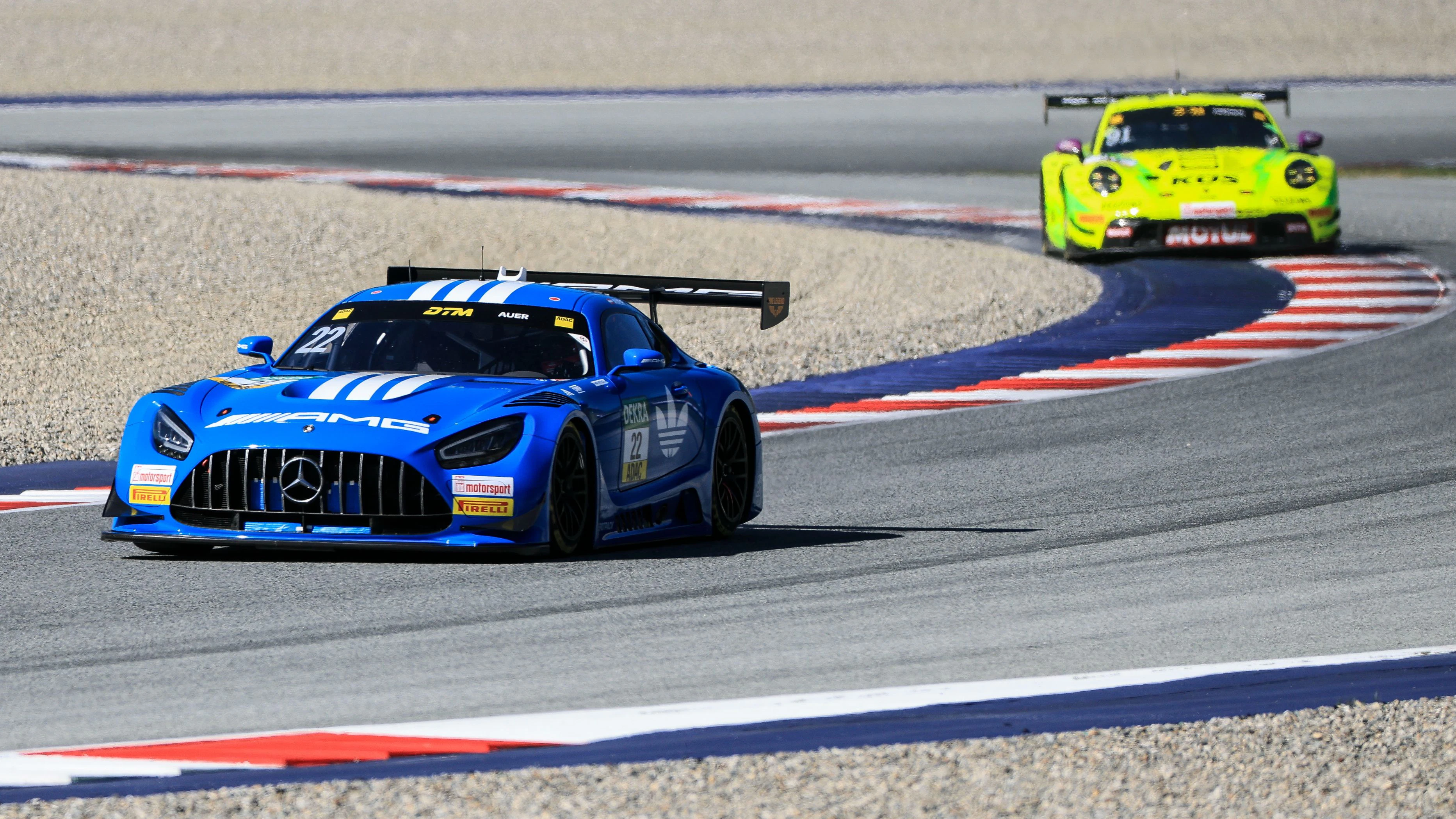 Thomas Preining und Lucas Auer feiern einen Doppelsieg. 